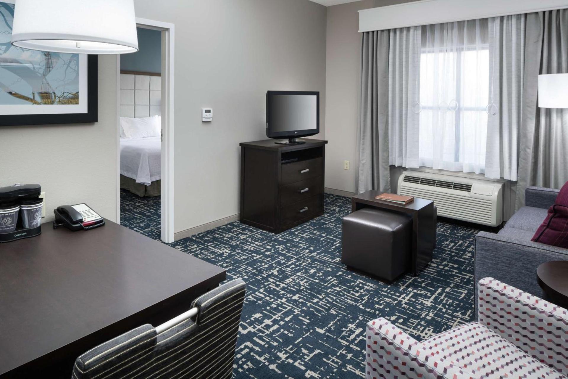 Homewood Suites by Hilton Cedar Rapids-North photo 11
