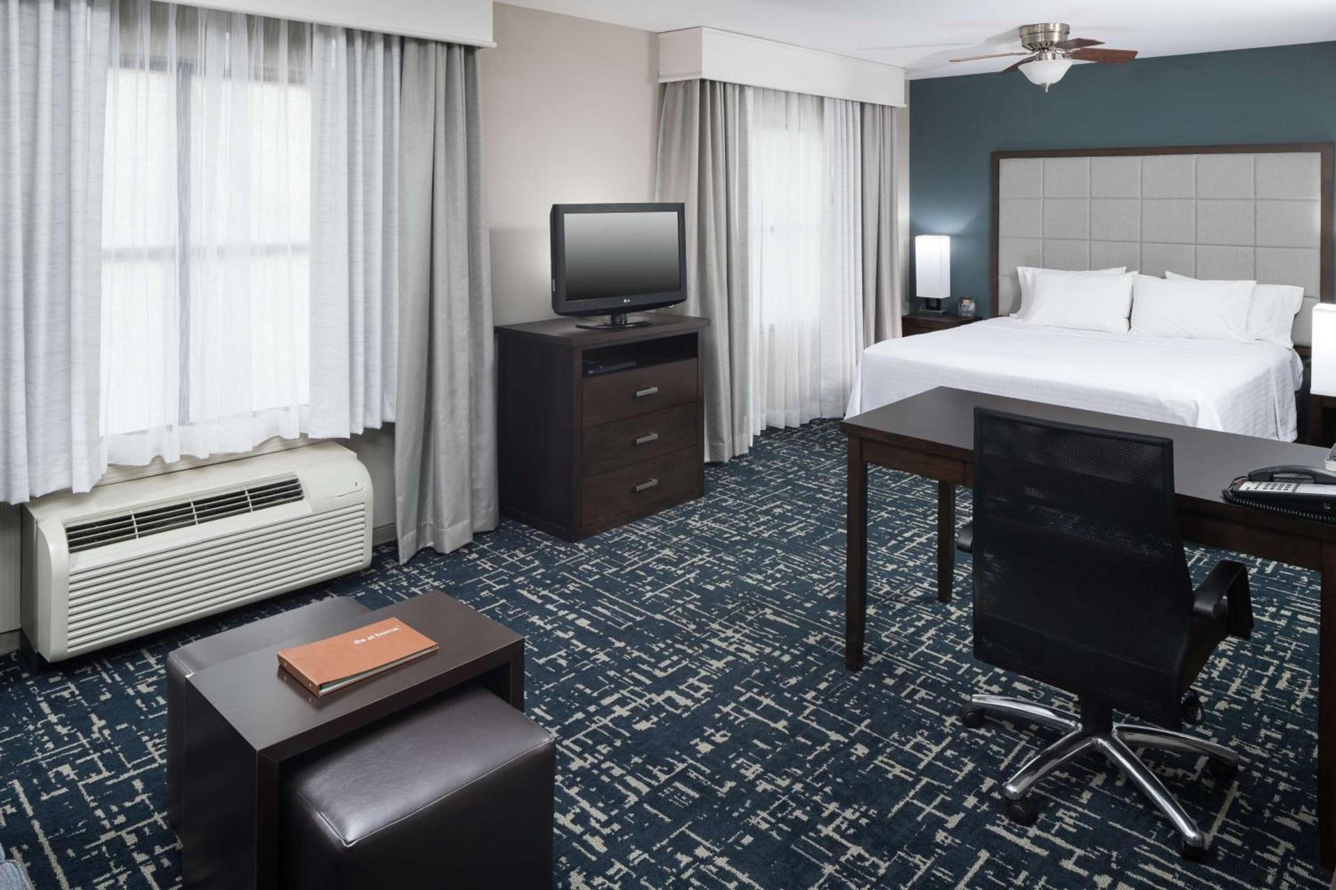 Homewood Suites by Hilton Cedar Rapids-North photo 13