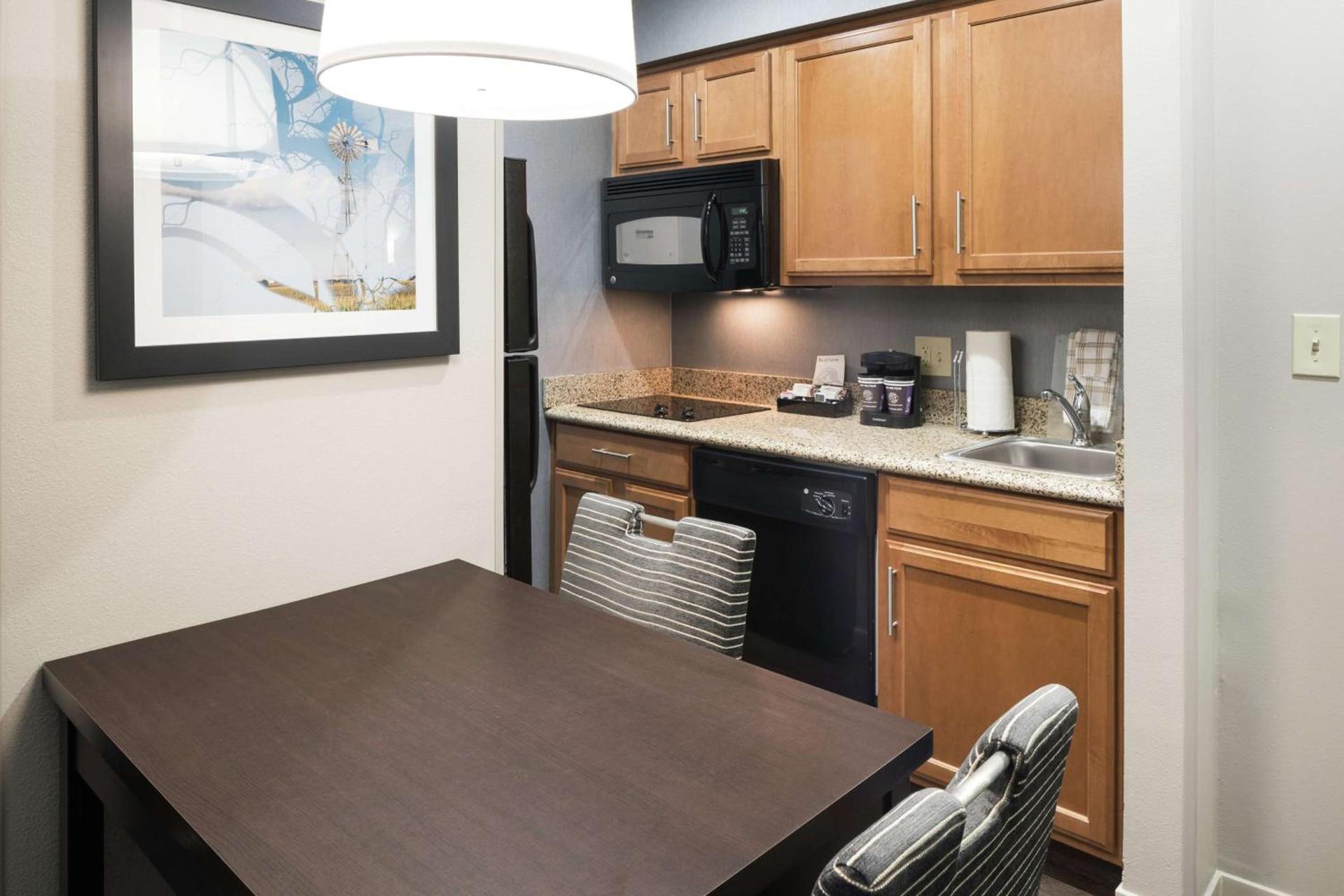 Homewood Suites by Hilton Cedar Rapids-North photo 20