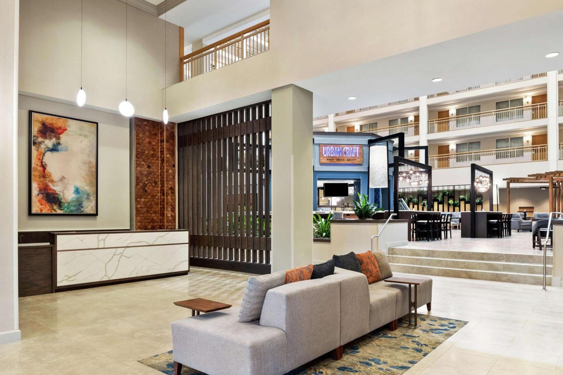 Embassy Suites by Hilton Columbus Dublin photo 3