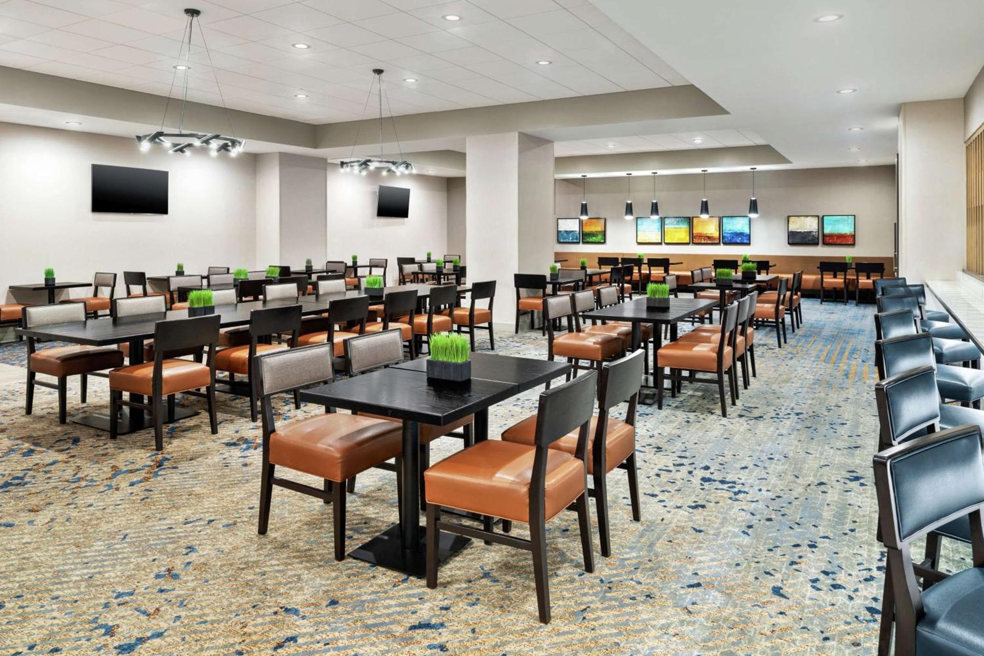 Embassy Suites by Hilton Columbus Dublin photo 10