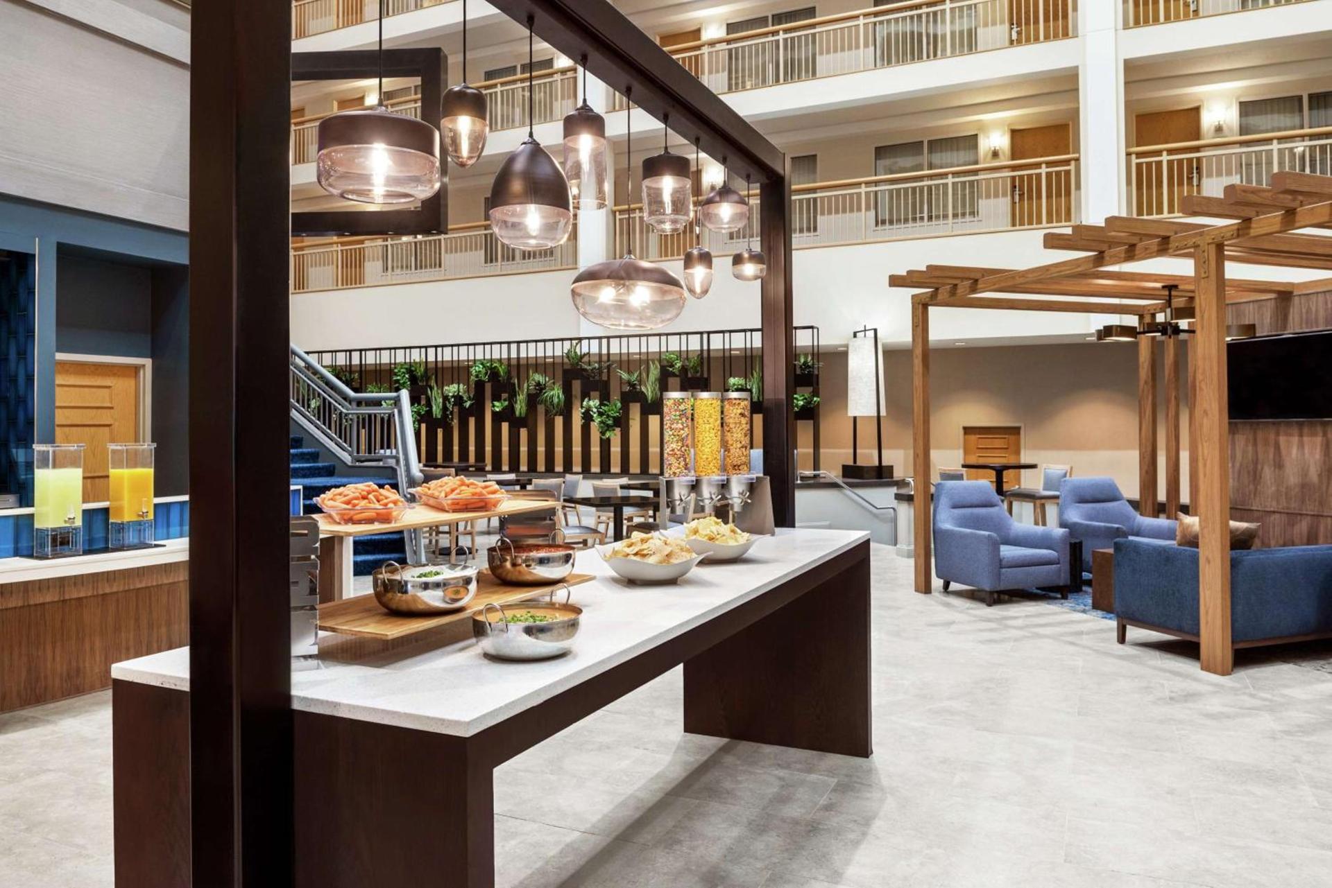 Embassy Suites by Hilton Columbus Dublin photo 11