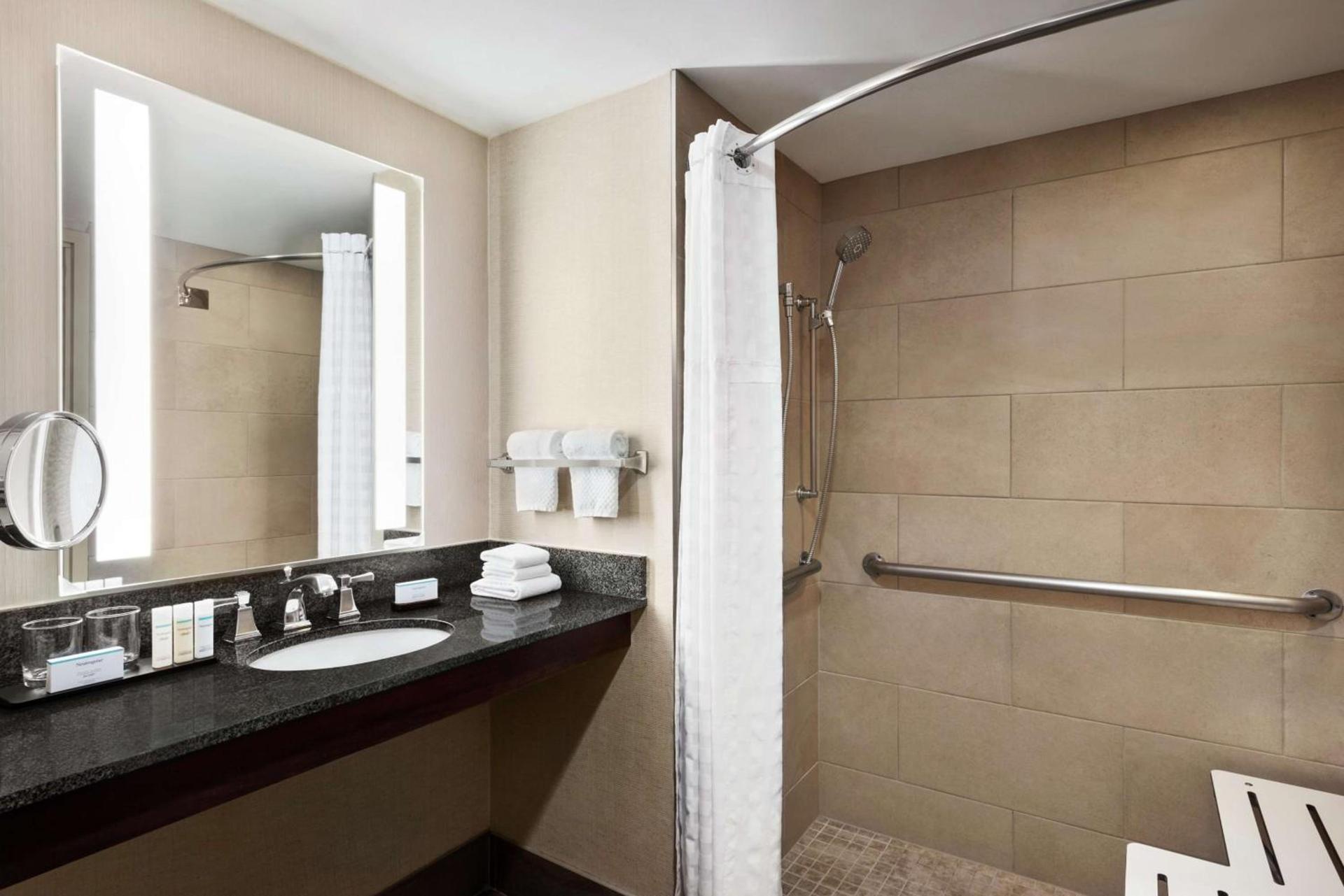Embassy Suites by Hilton Columbus Dublin photo 18