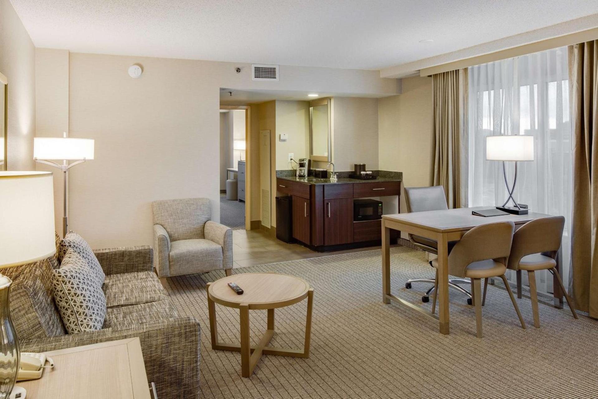 Embassy Suites by Hilton Columbus Dublin photo 24