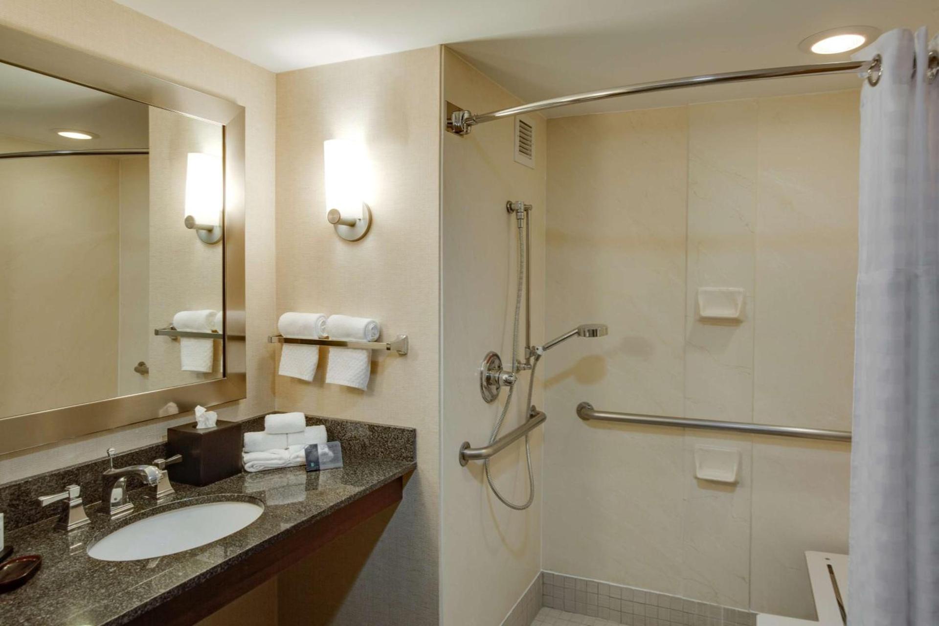 Embassy Suites by Hilton Columbus Dublin photo 29