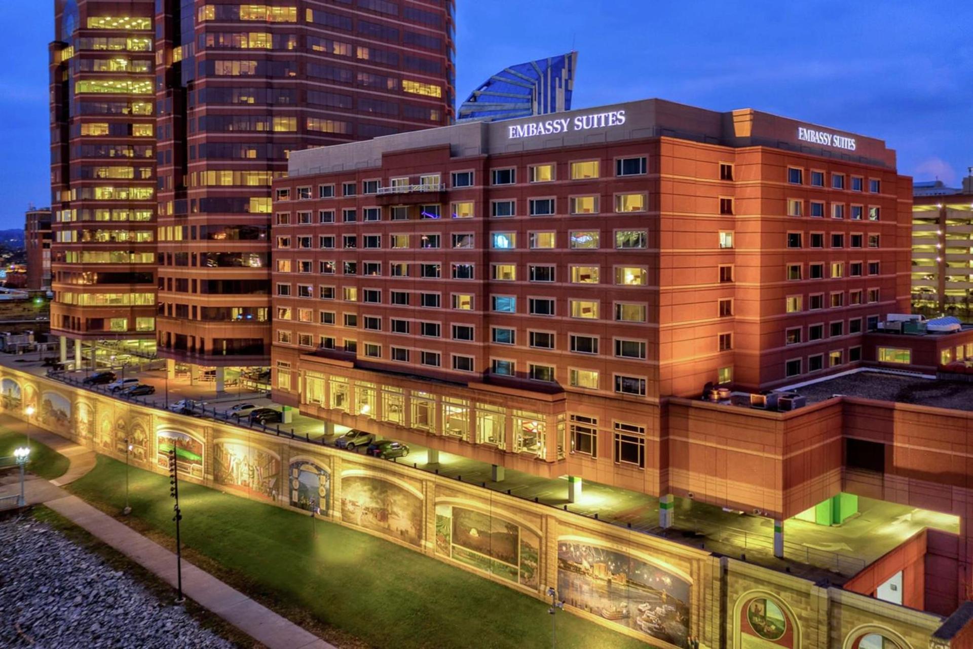 Embassy Suites Cincinnati - RiverCenter photo 3