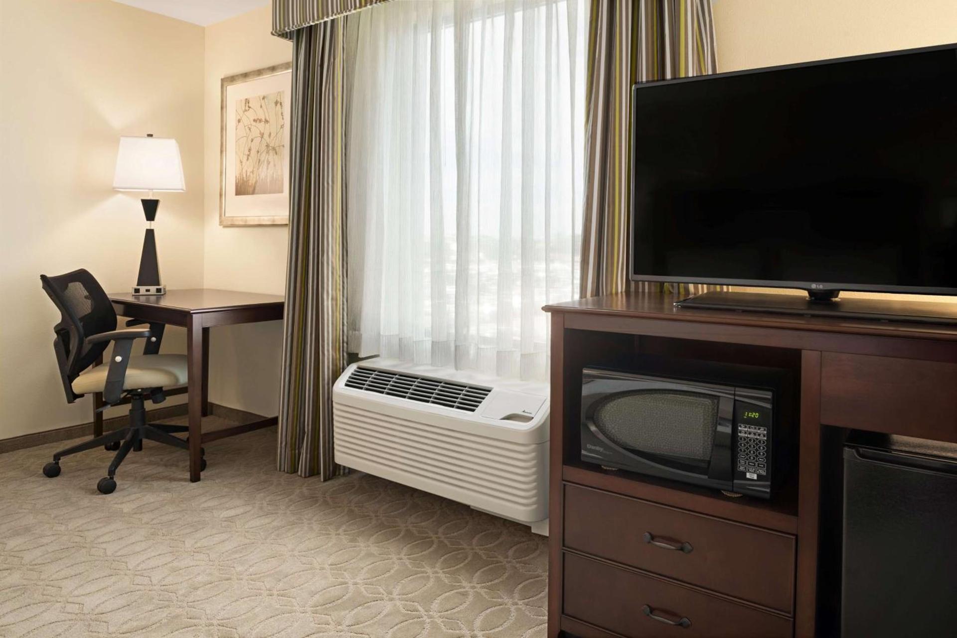 Hampton Inn & Suites Corpus Christi, TX photo 17
