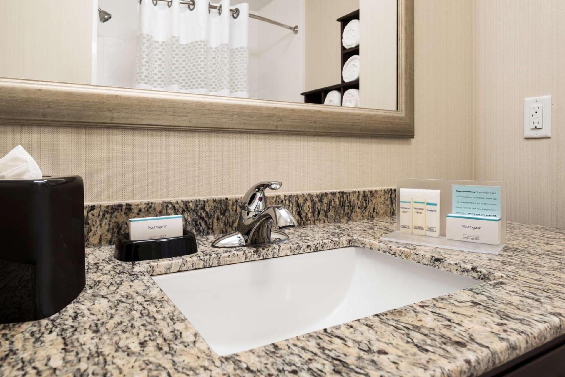 Hampton Inn & Suites Corpus Christi, TX photo 21