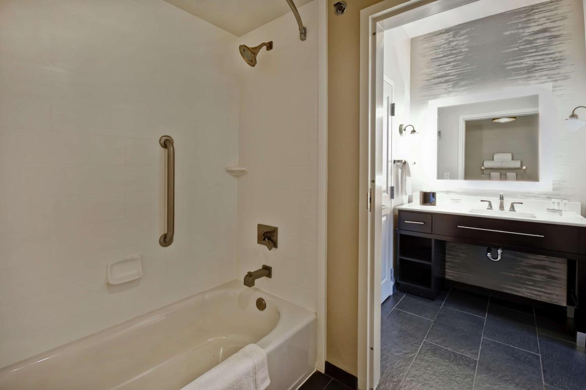 Homewood Suites by Hilton Dallas Arlington South photo 34