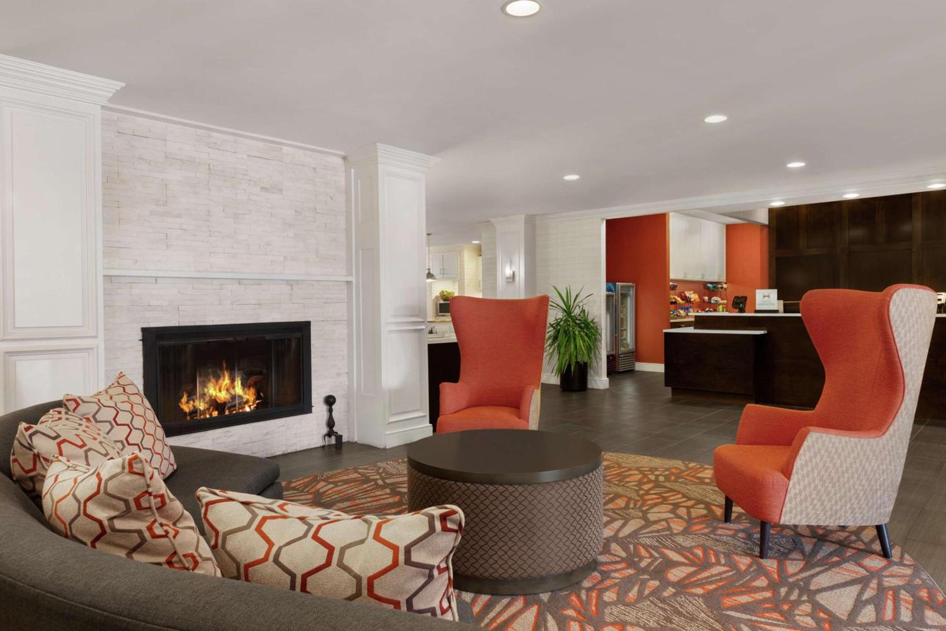Addison Suites photo 4
