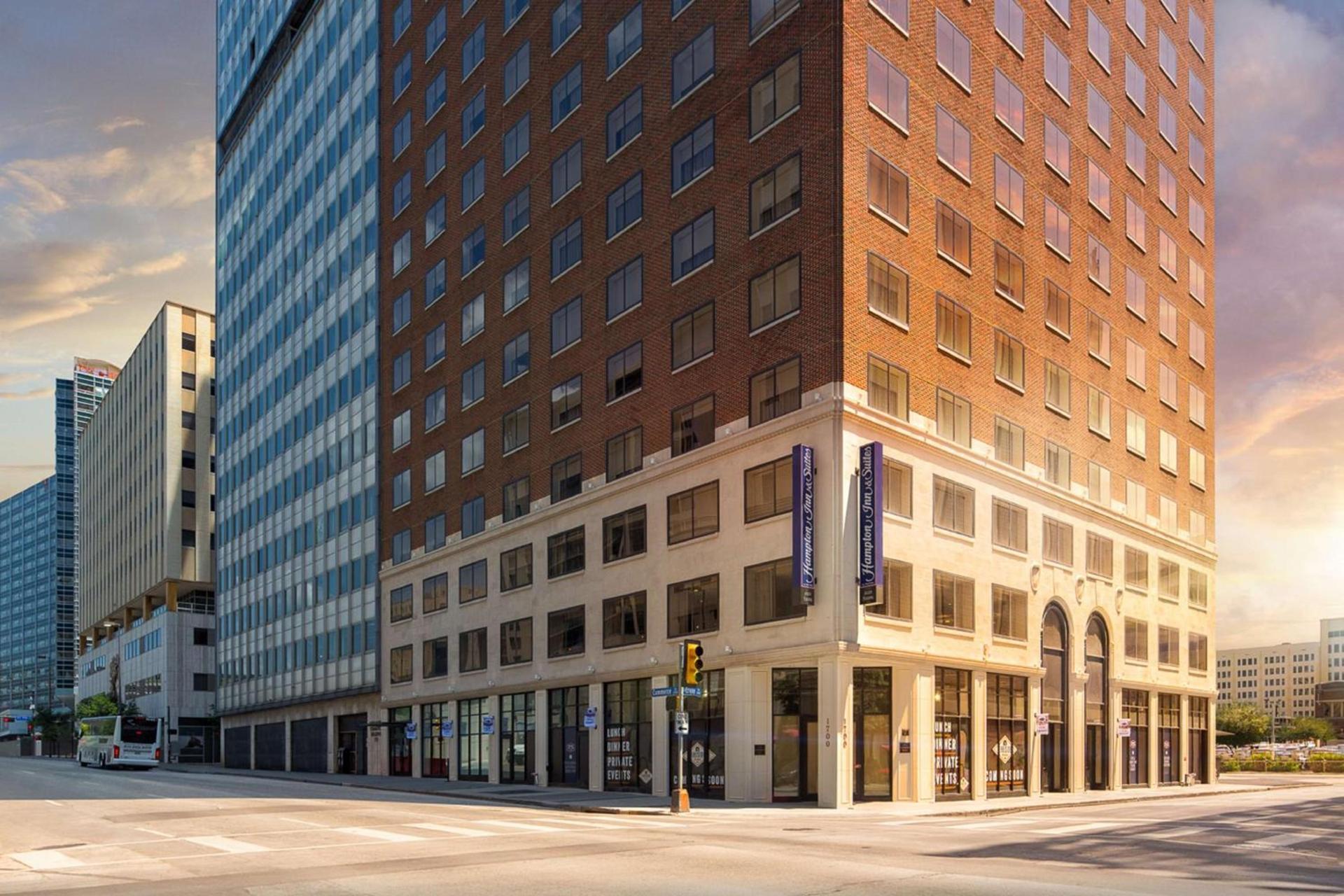 Hampton Inn & Suites Dallas Downtown photo 6
