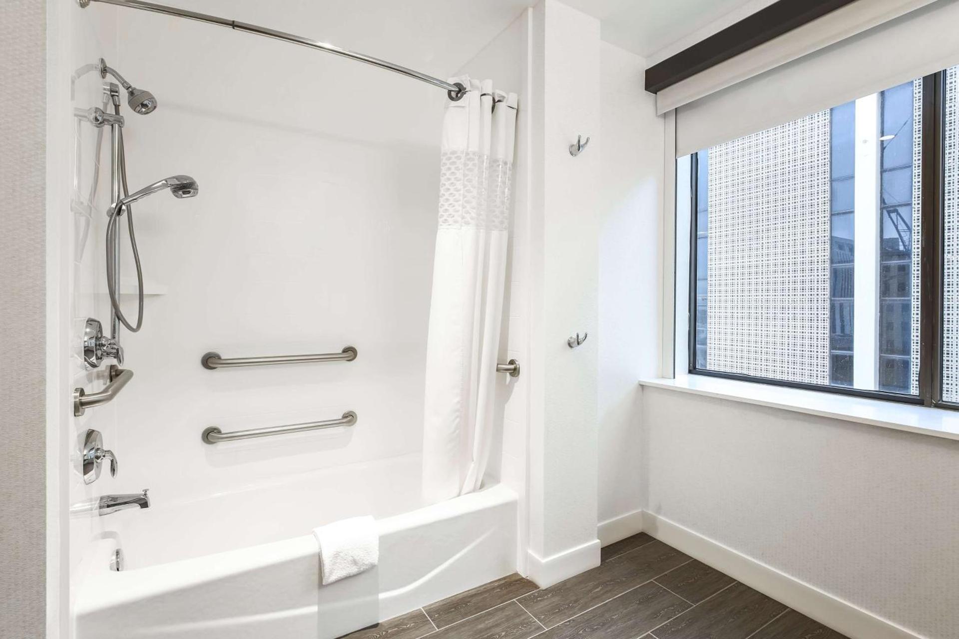 Hampton Inn & Suites Dallas Downtown photo 43