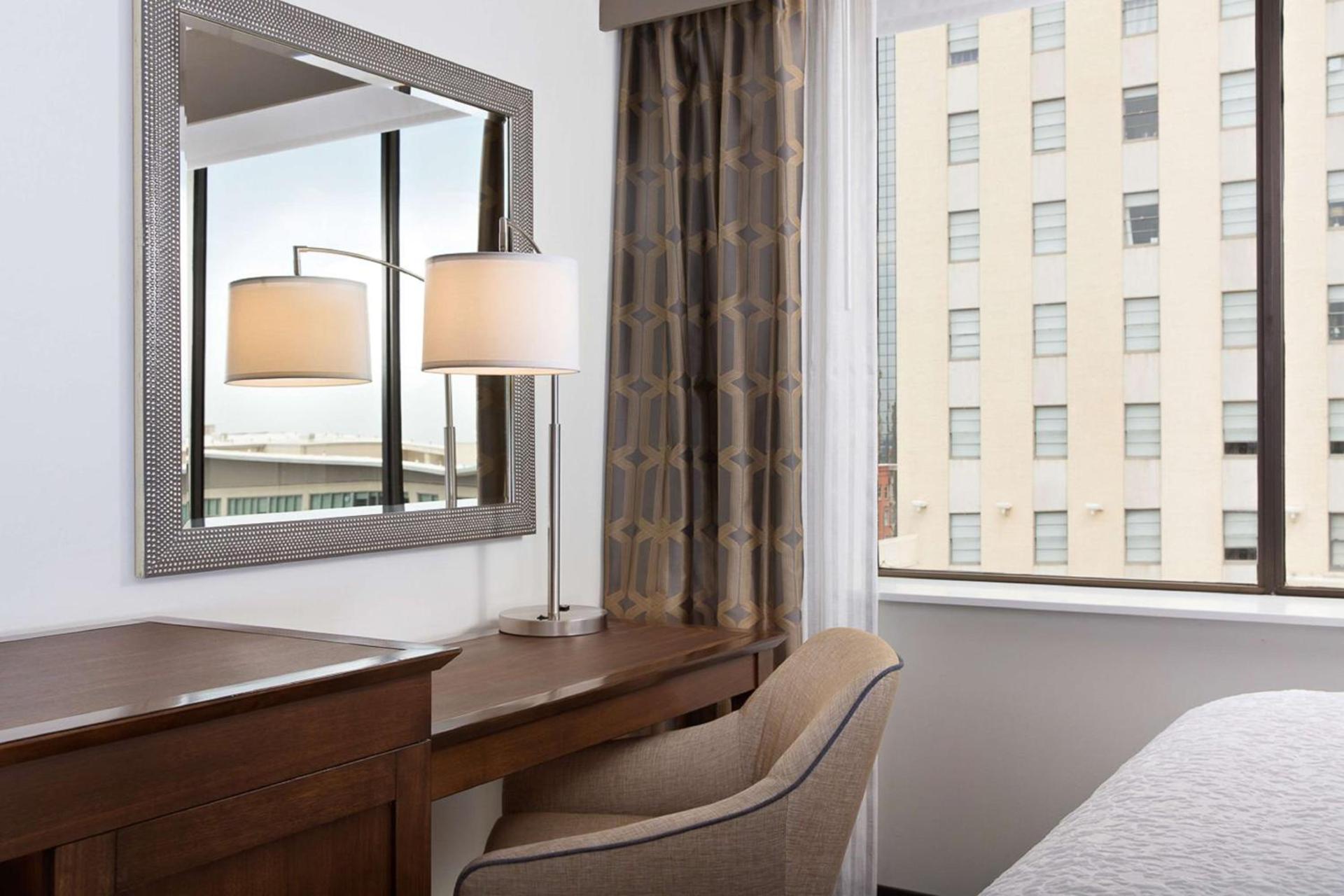 Hampton Inn & Suites Dallas Downtown photo 48