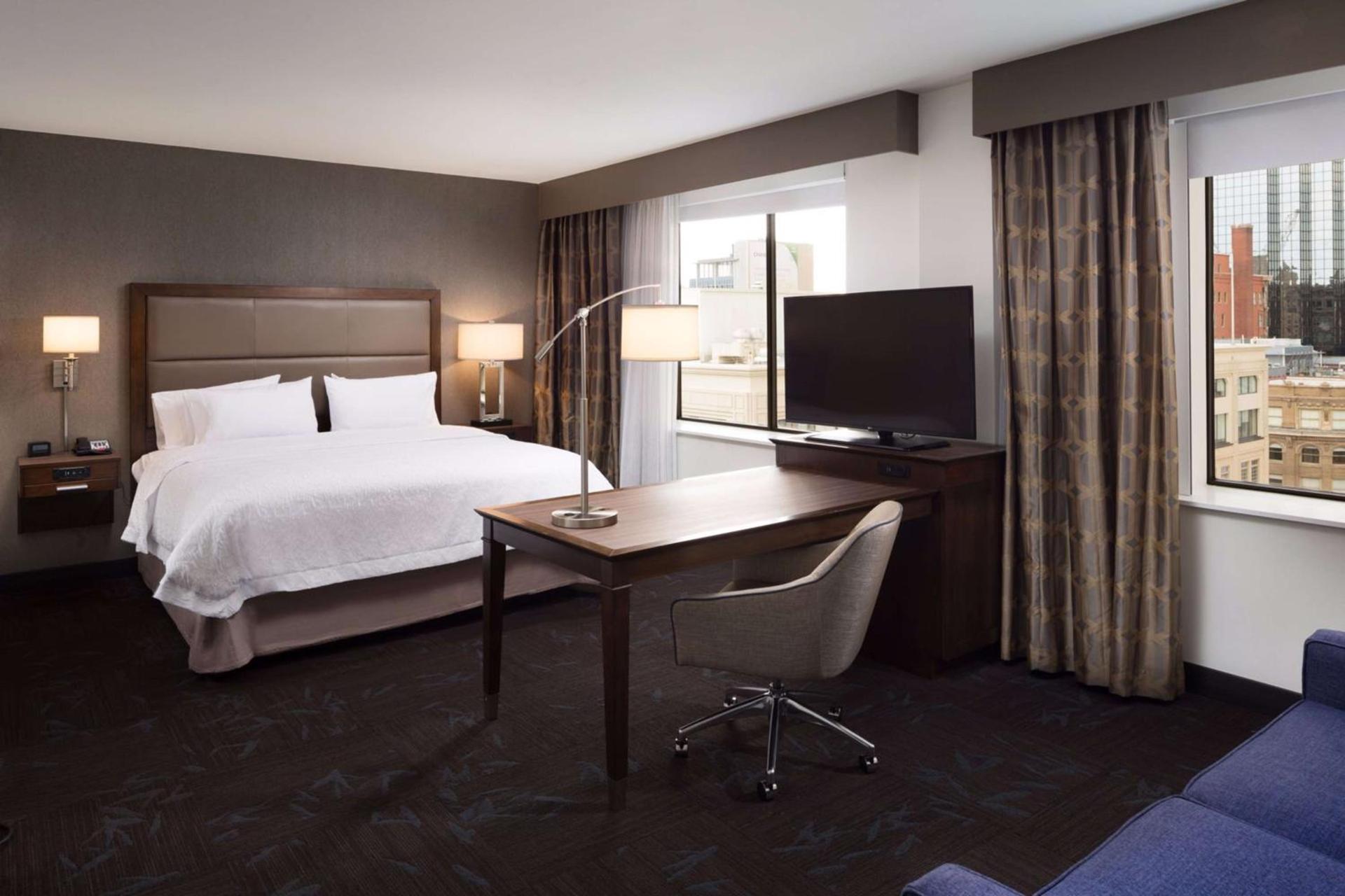 Hampton Inn & Suites Dallas Downtown photo 54