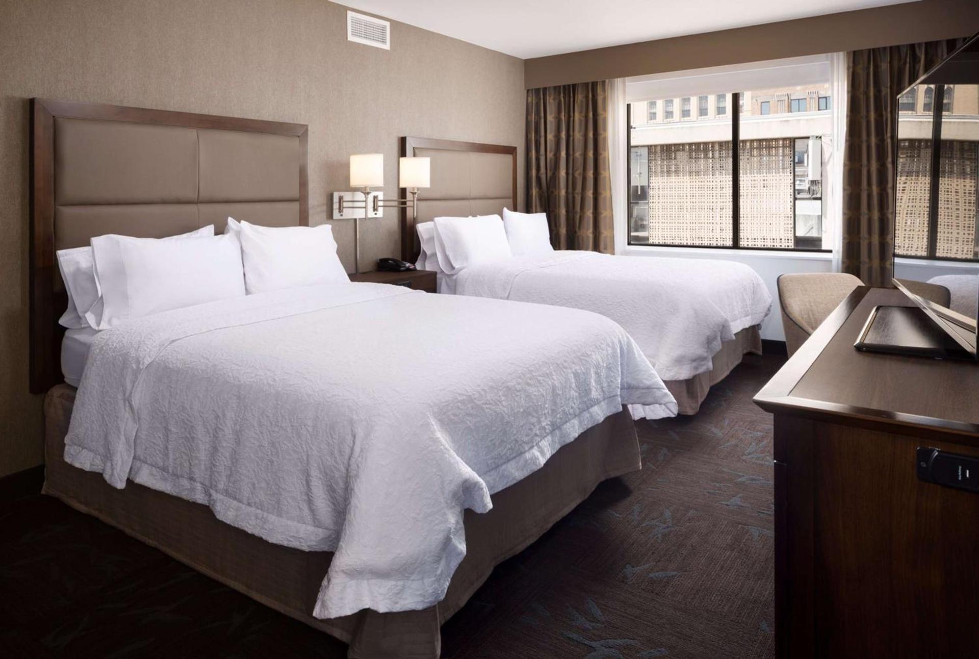 Hampton Inn & Suites Dallas Downtown photo 2
