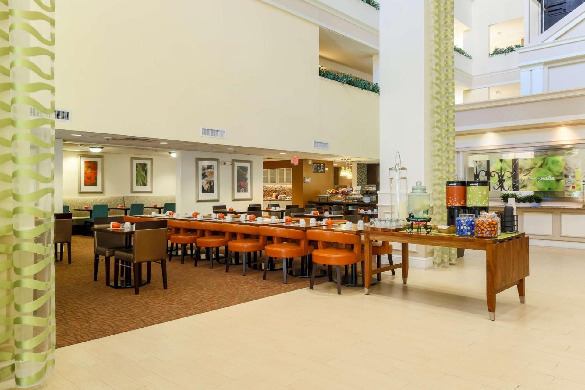 Hilton Garden Inn Dallas/Market Center photo 9