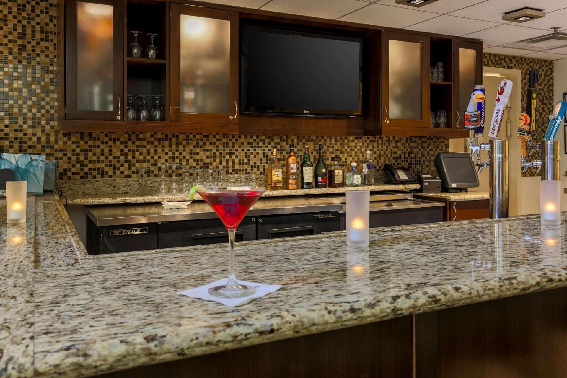 Hilton Garden Inn Dallas/Market Center photo 15