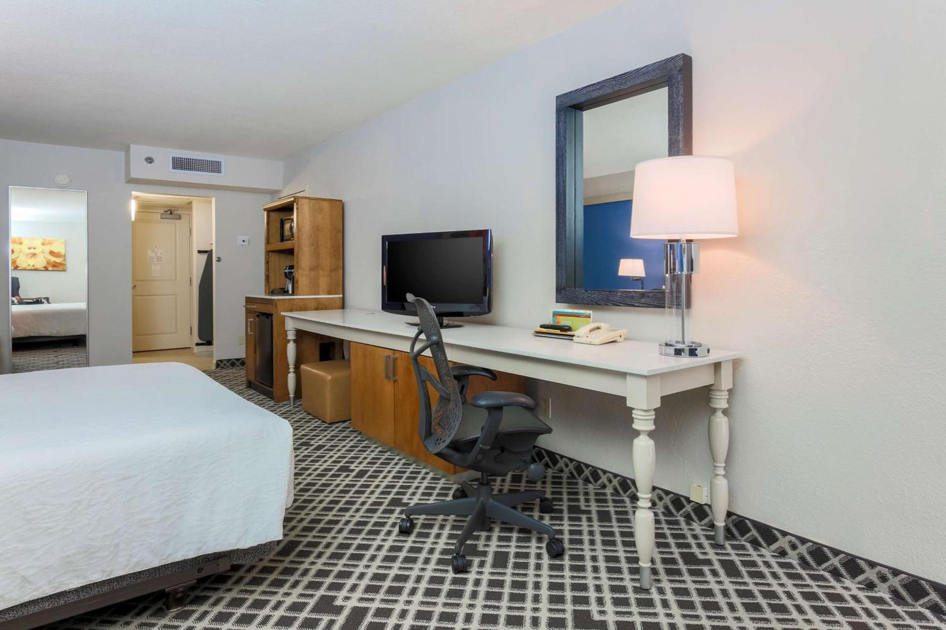 Hilton Garden Inn Dallas/Market Center photo 21
