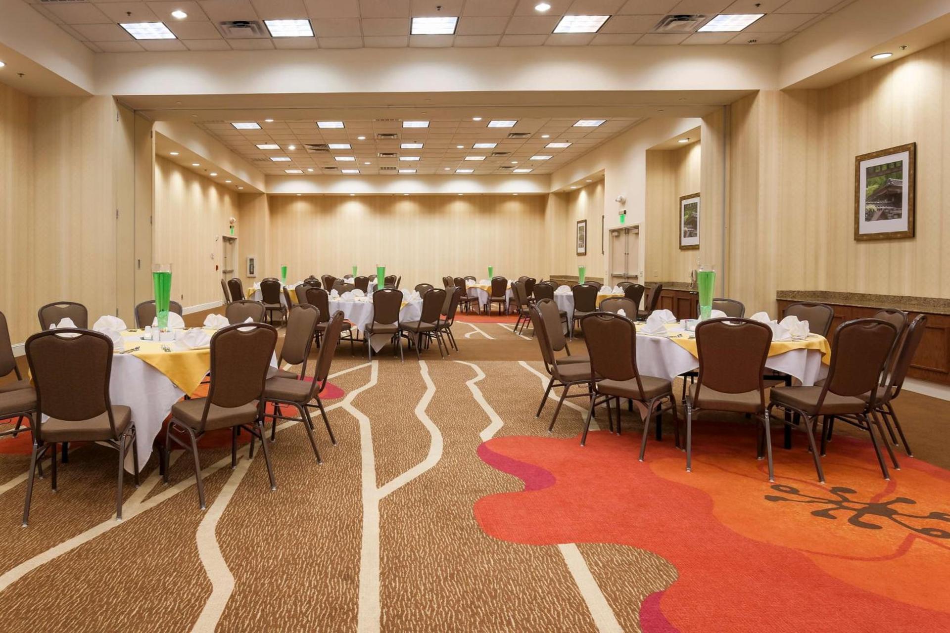 Hilton Garden Inn Dallas/Market Center photo 35