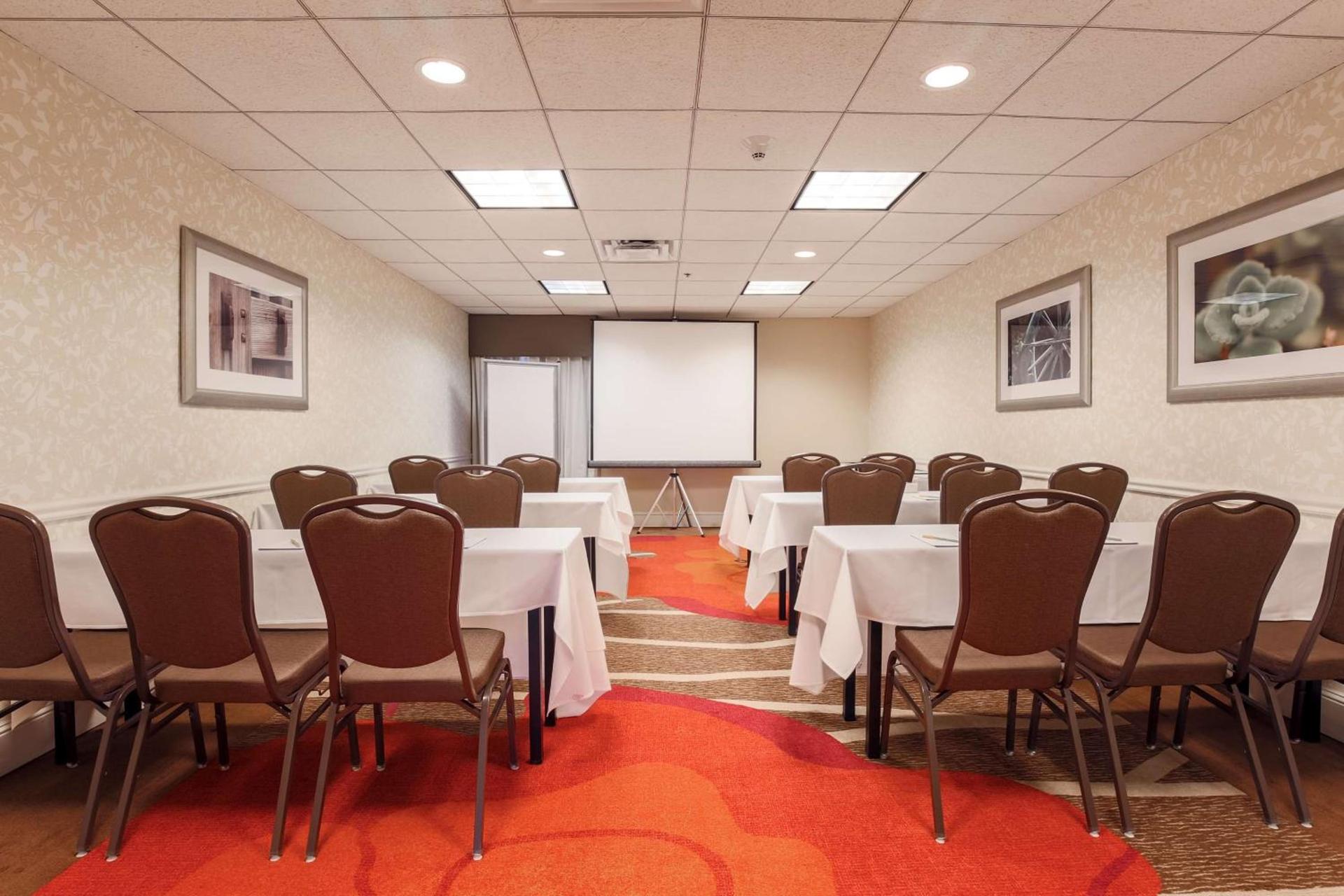 Hilton Garden Inn Dallas/Market Center photo 37