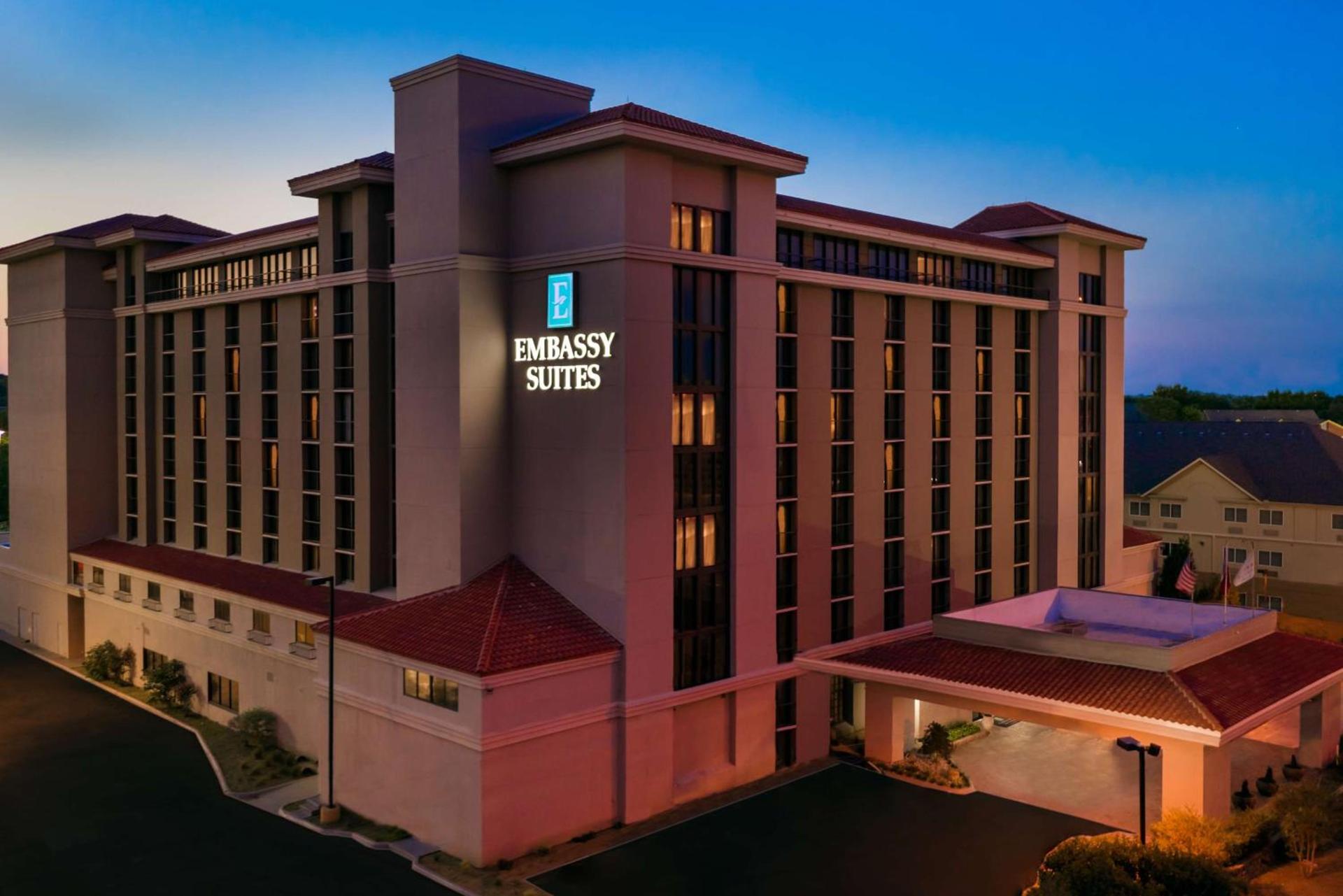 Embassy Suites Dallas - Park Central Area photo 2