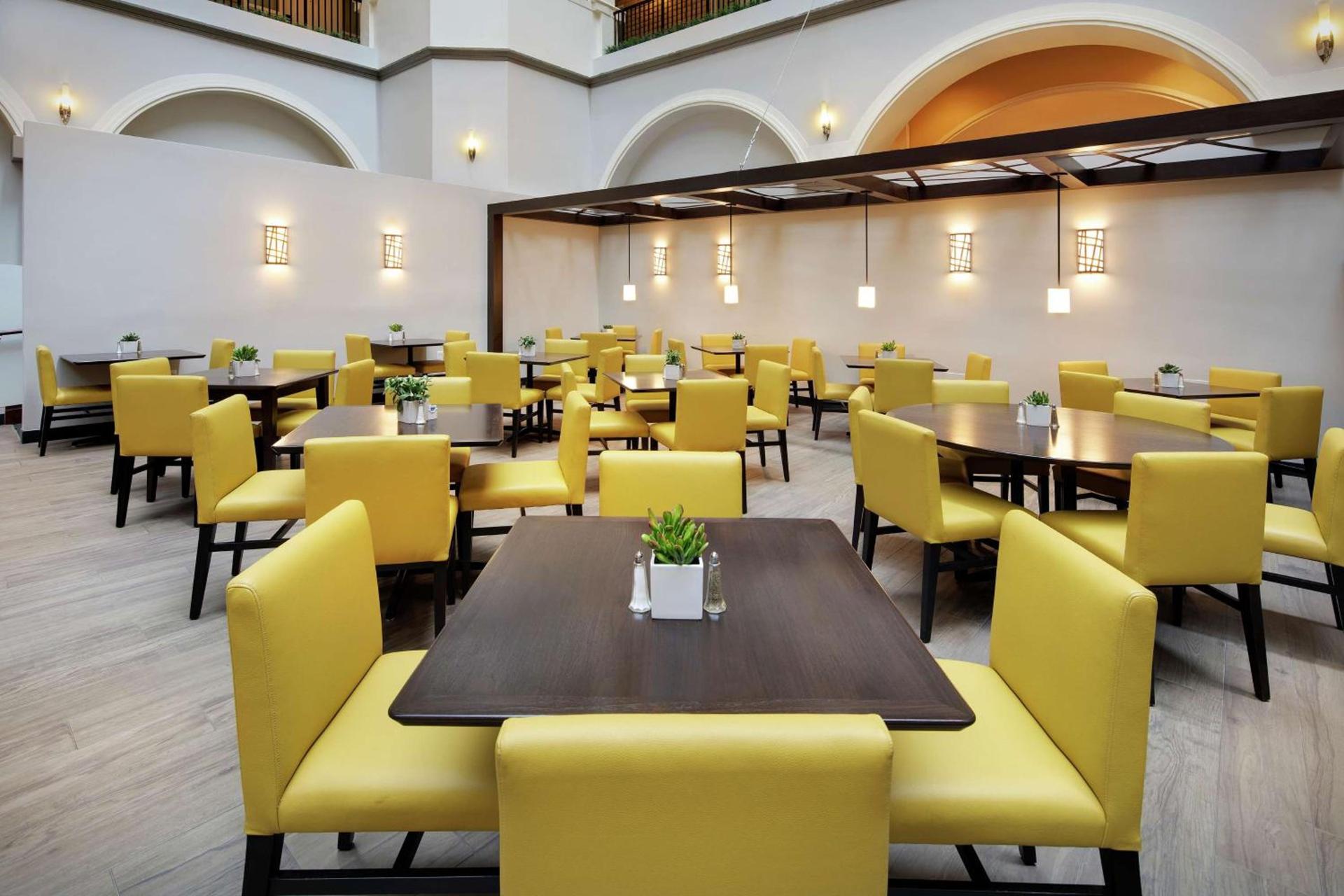 Embassy Suites Dallas - Park Central Area photo 11