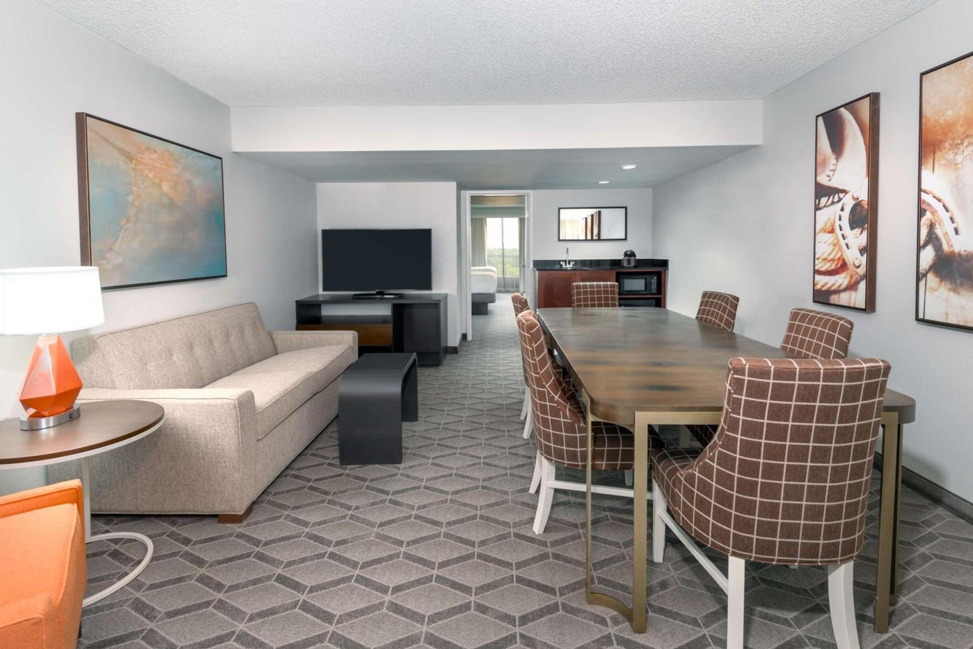 Embassy Suites Dallas - Park Central Area photo 16