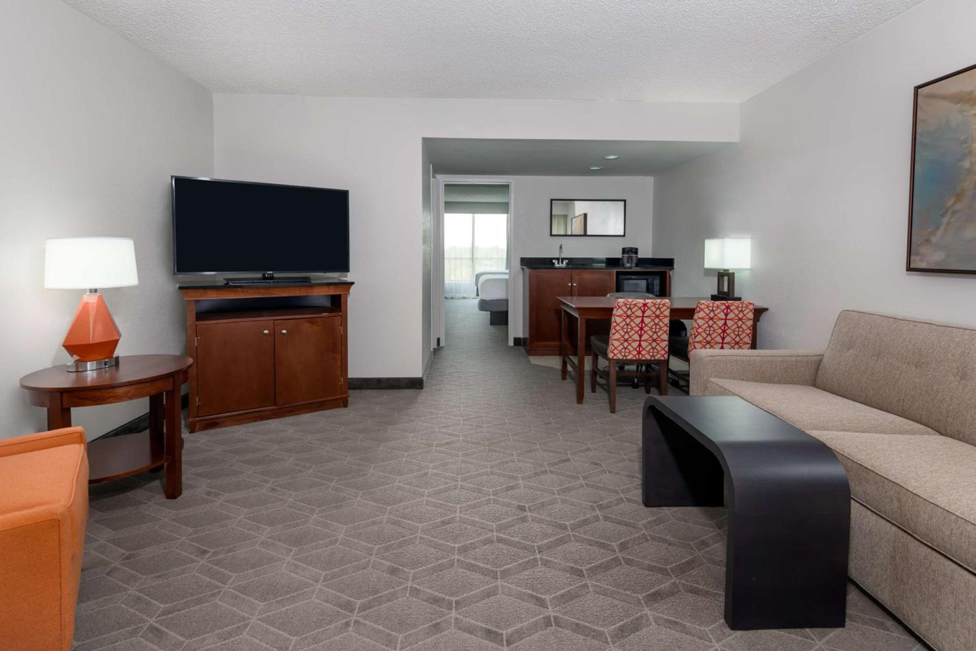 Embassy Suites Dallas - Park Central Area photo 18