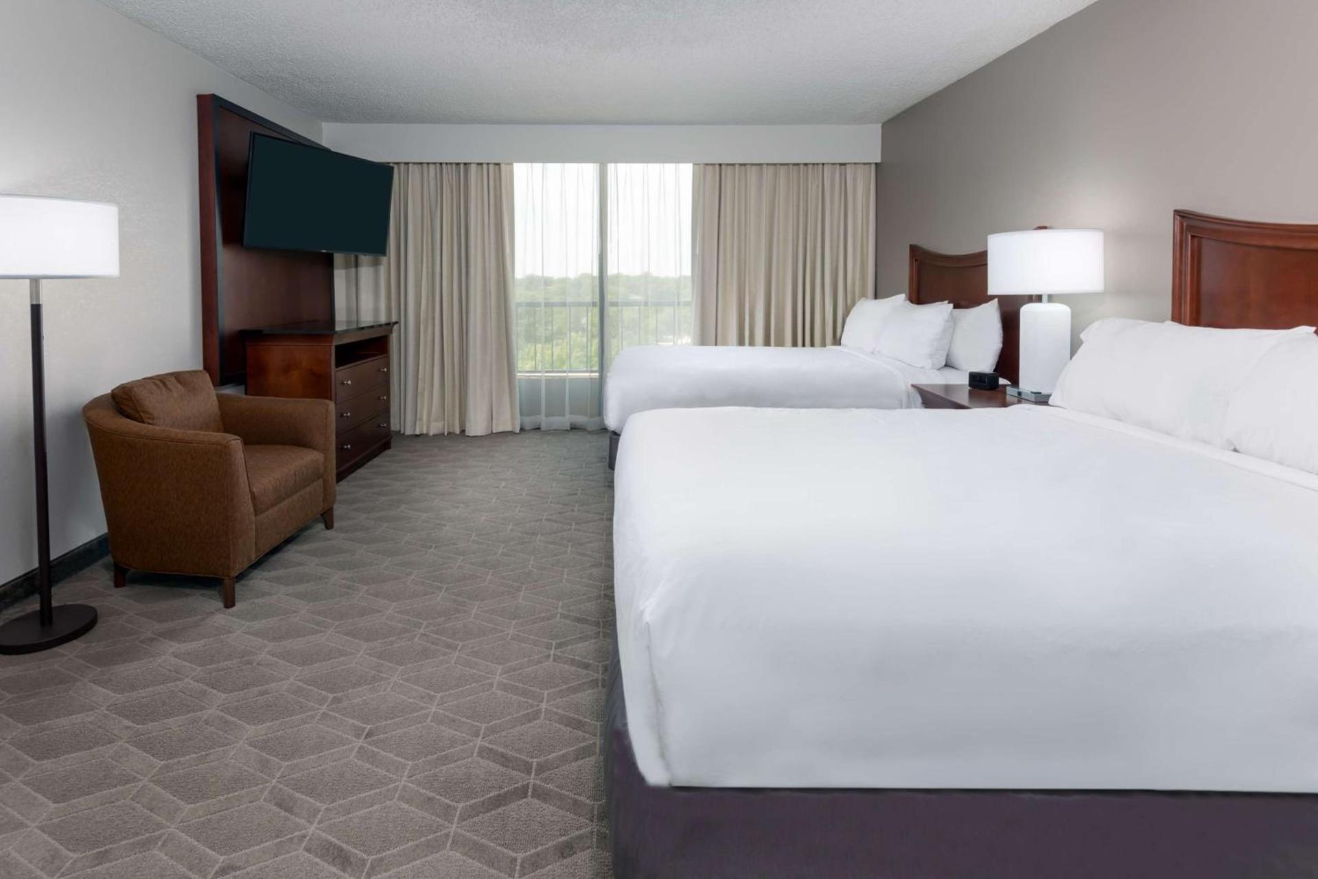 Embassy Suites Dallas - Park Central Area photo 19