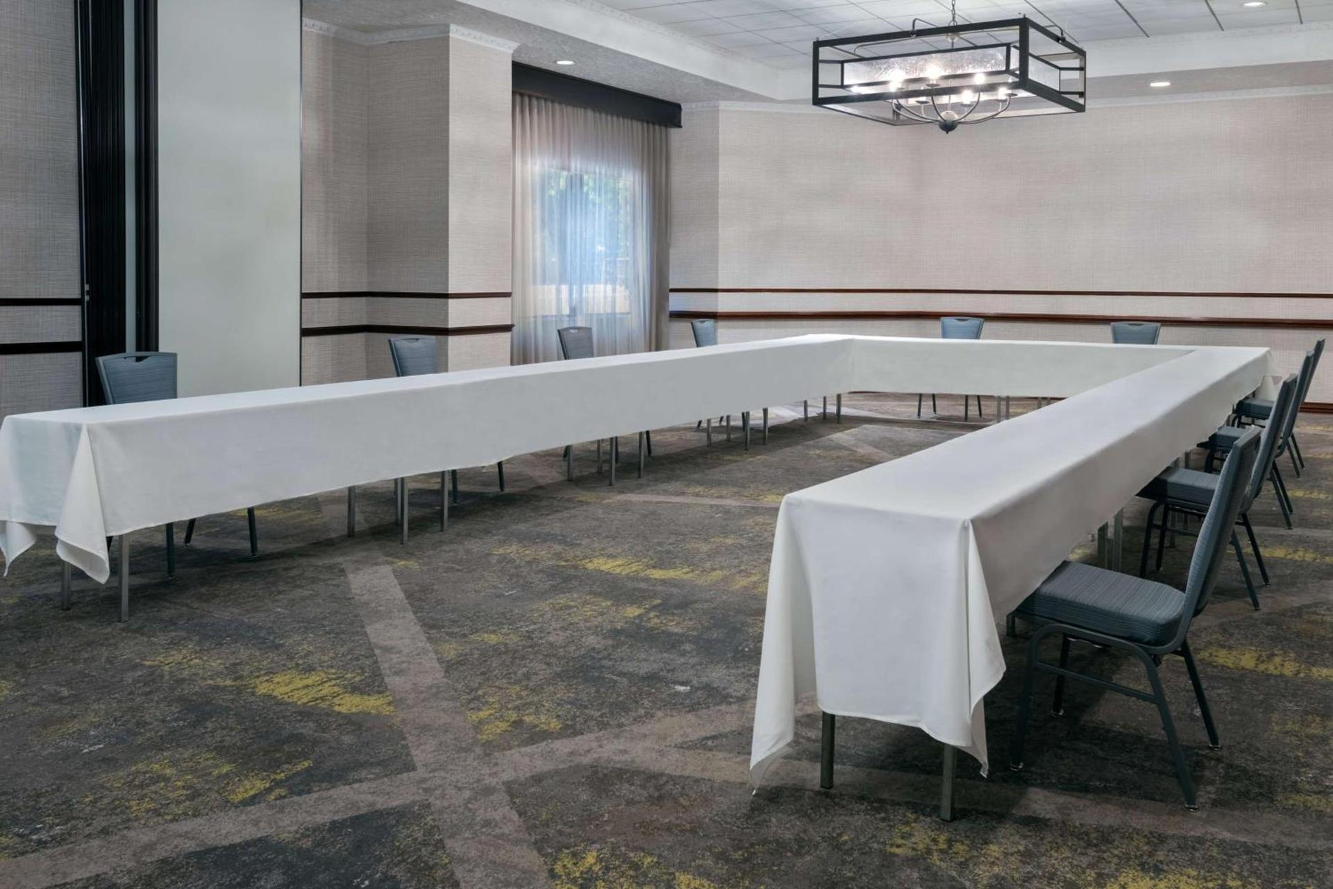 Embassy Suites Dallas - Park Central Area photo 30