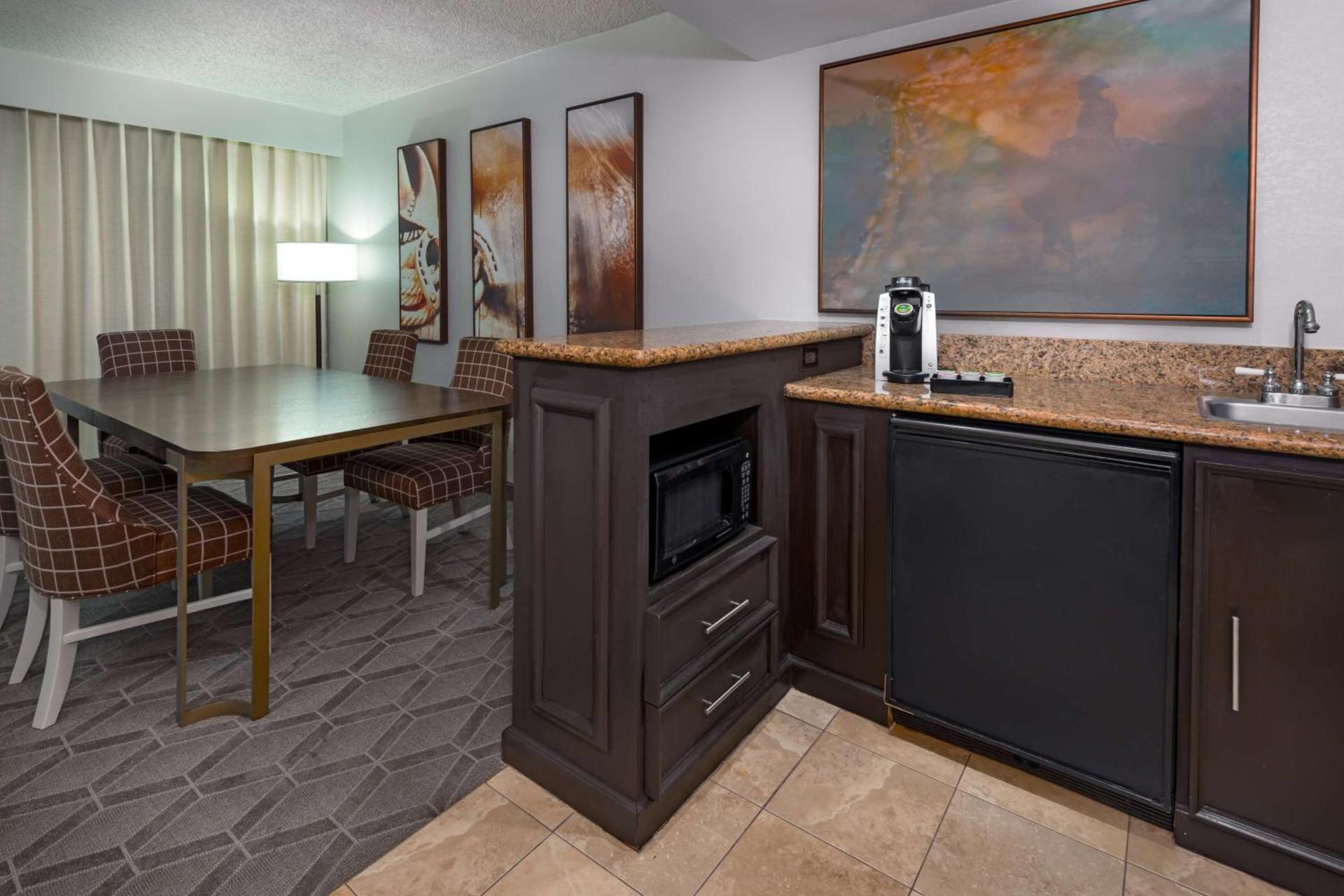 Embassy Suites Dallas - Park Central Area photo 35