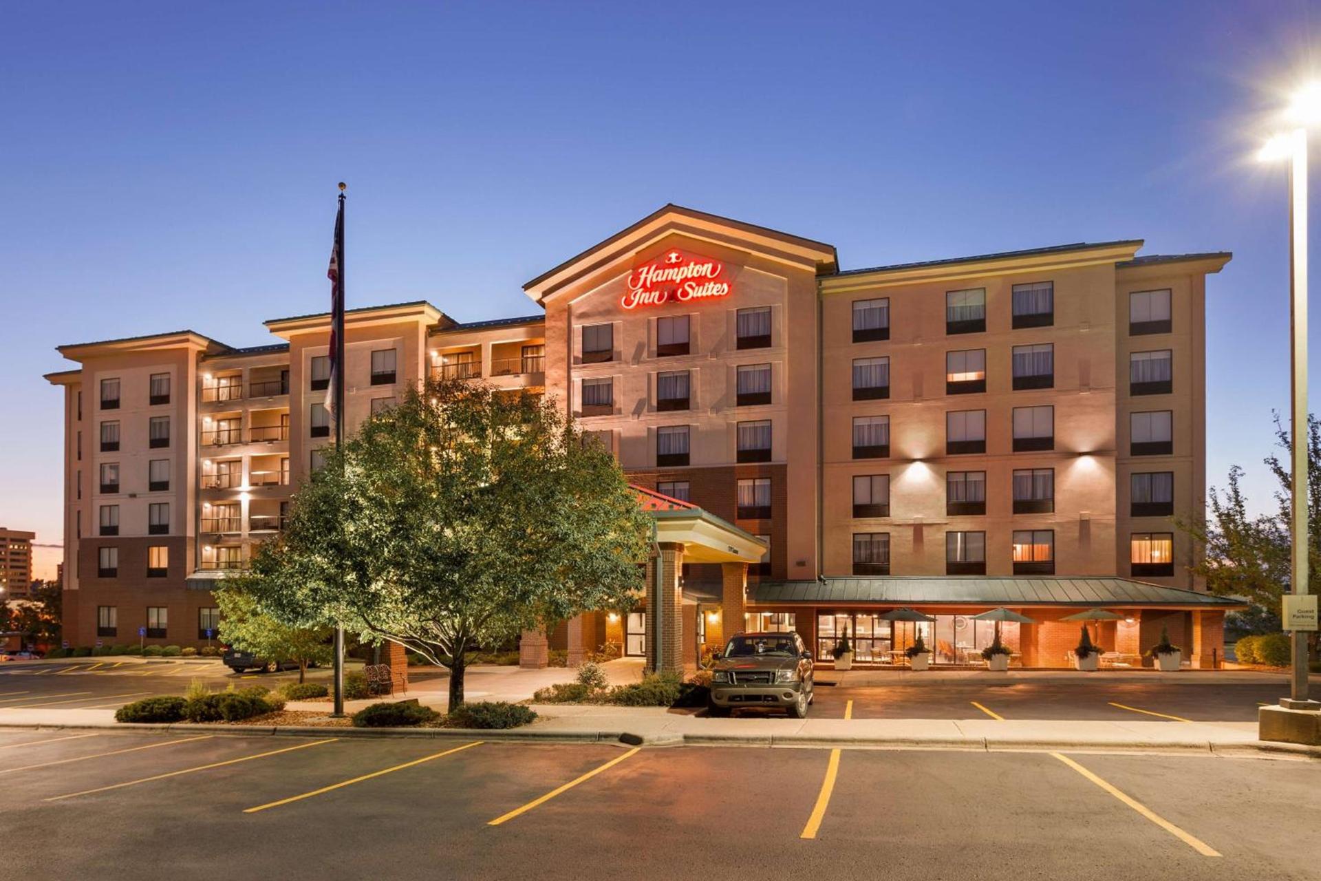Hampton Inn & Suites Denver-Cherry Creek photo 4