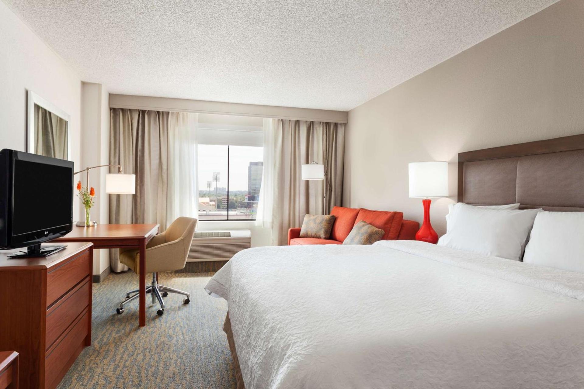 Hampton Inn & Suites Denver-Cherry Creek photo 19