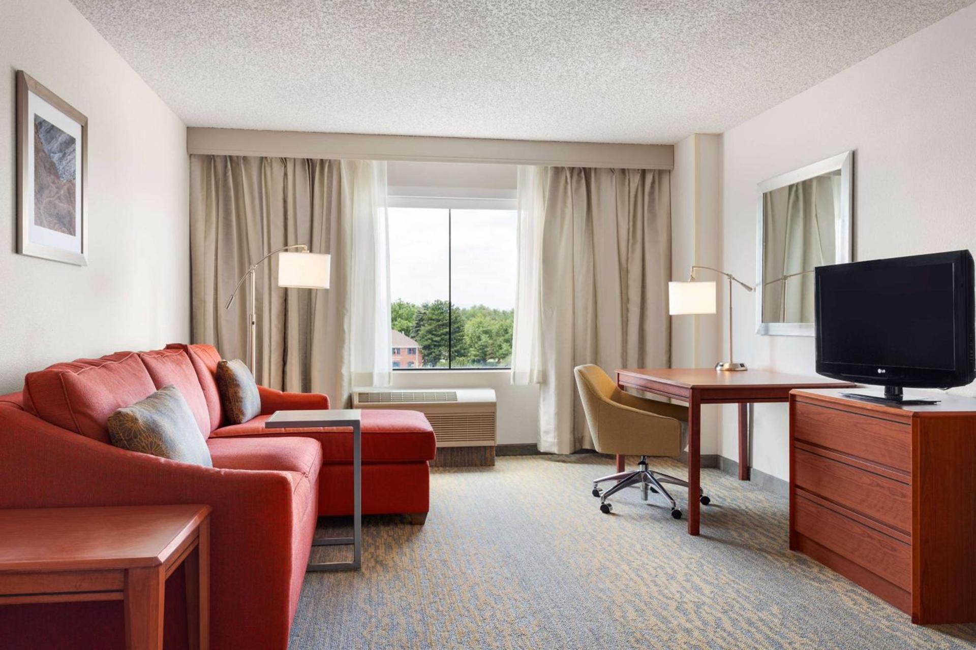 Hampton Inn & Suites Denver-Cherry Creek photo 26