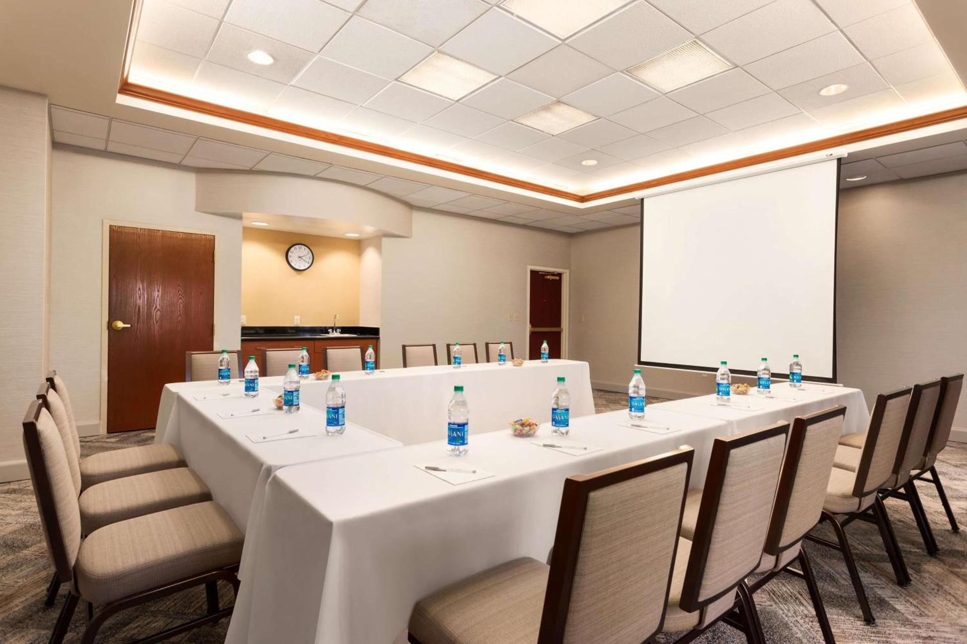 Hampton Inn & Suites Denver-Cherry Creek photo 28