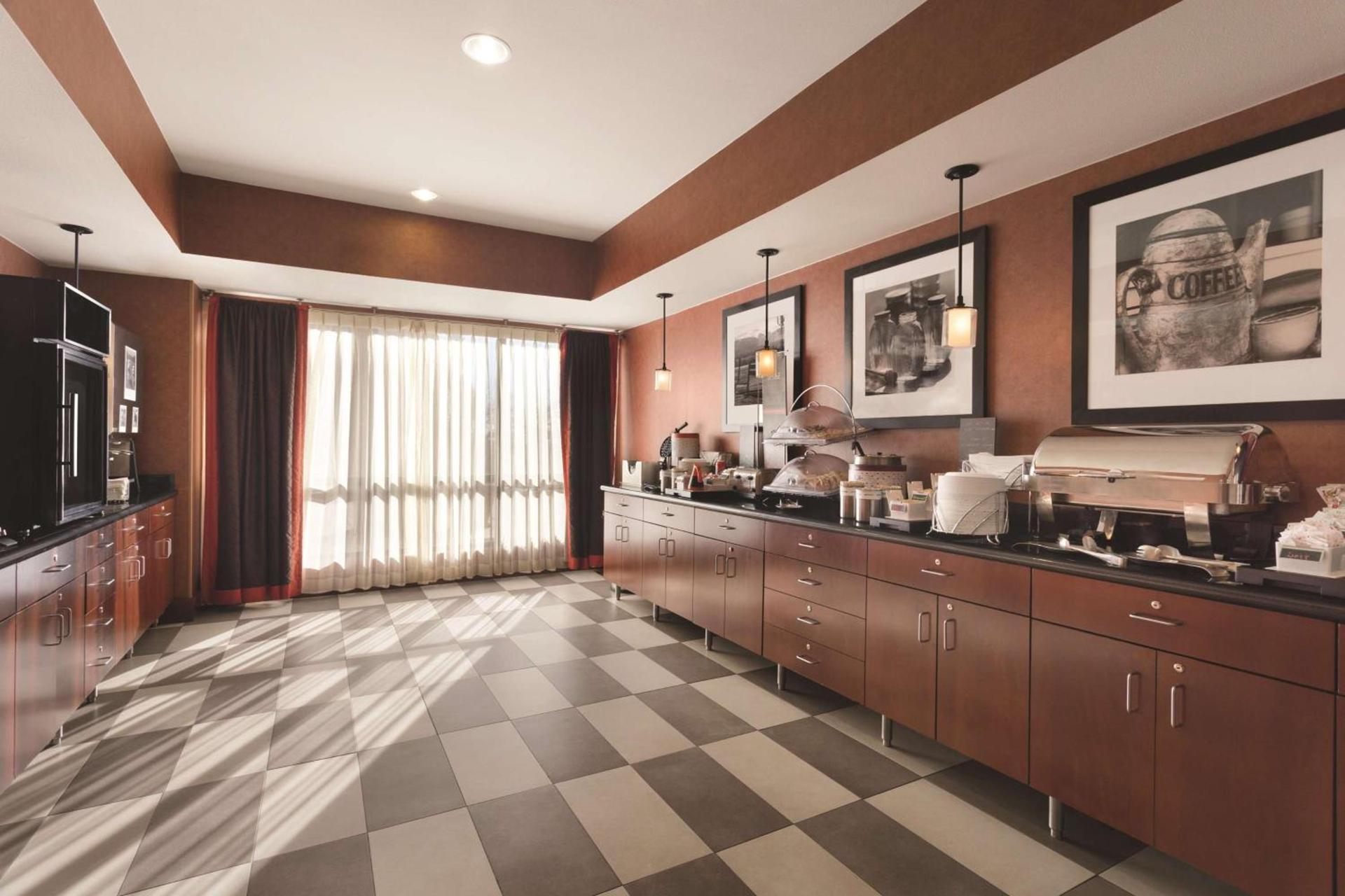 Hampton Inn Denver - Northwest Westminster photo 17