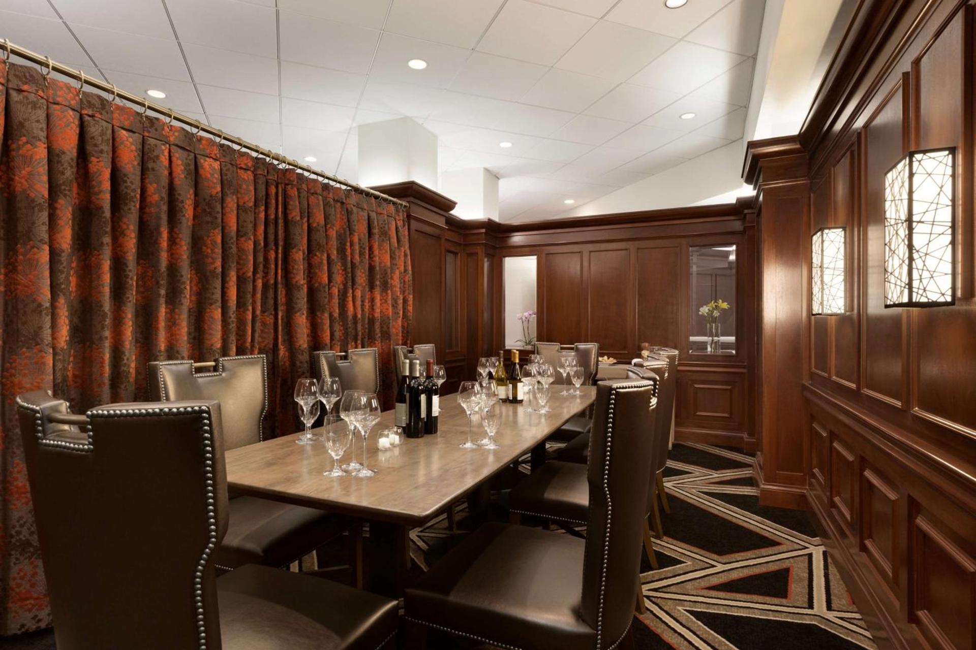 Hilton Arlington photo 10