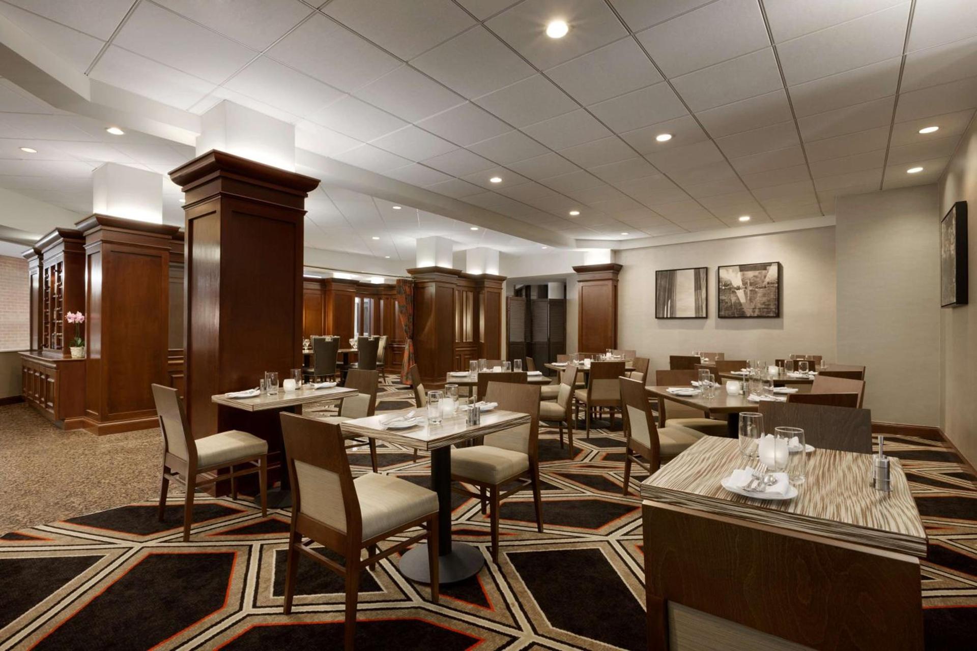 Hilton Arlington photo 11