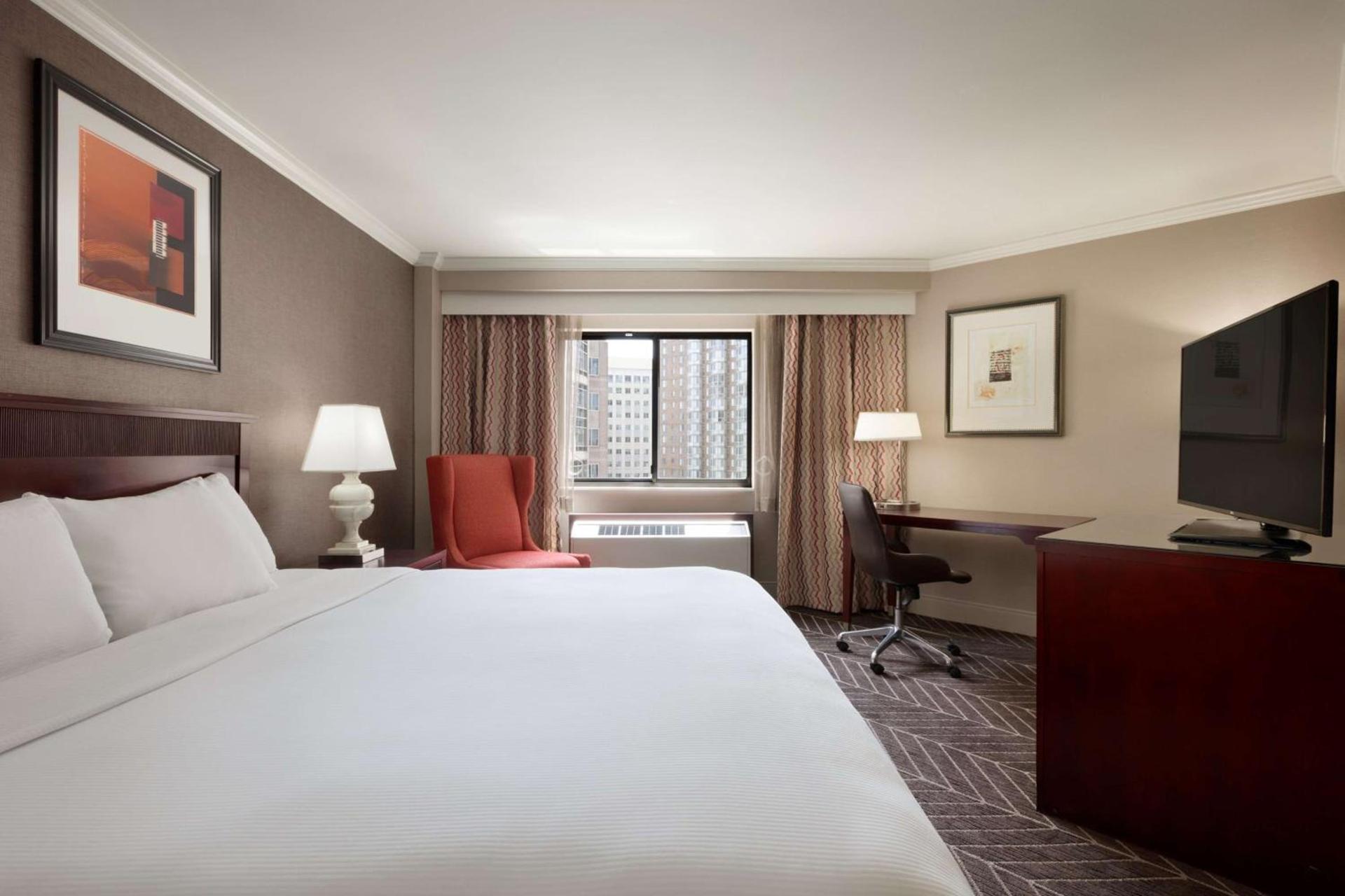 Hilton Arlington photo 17