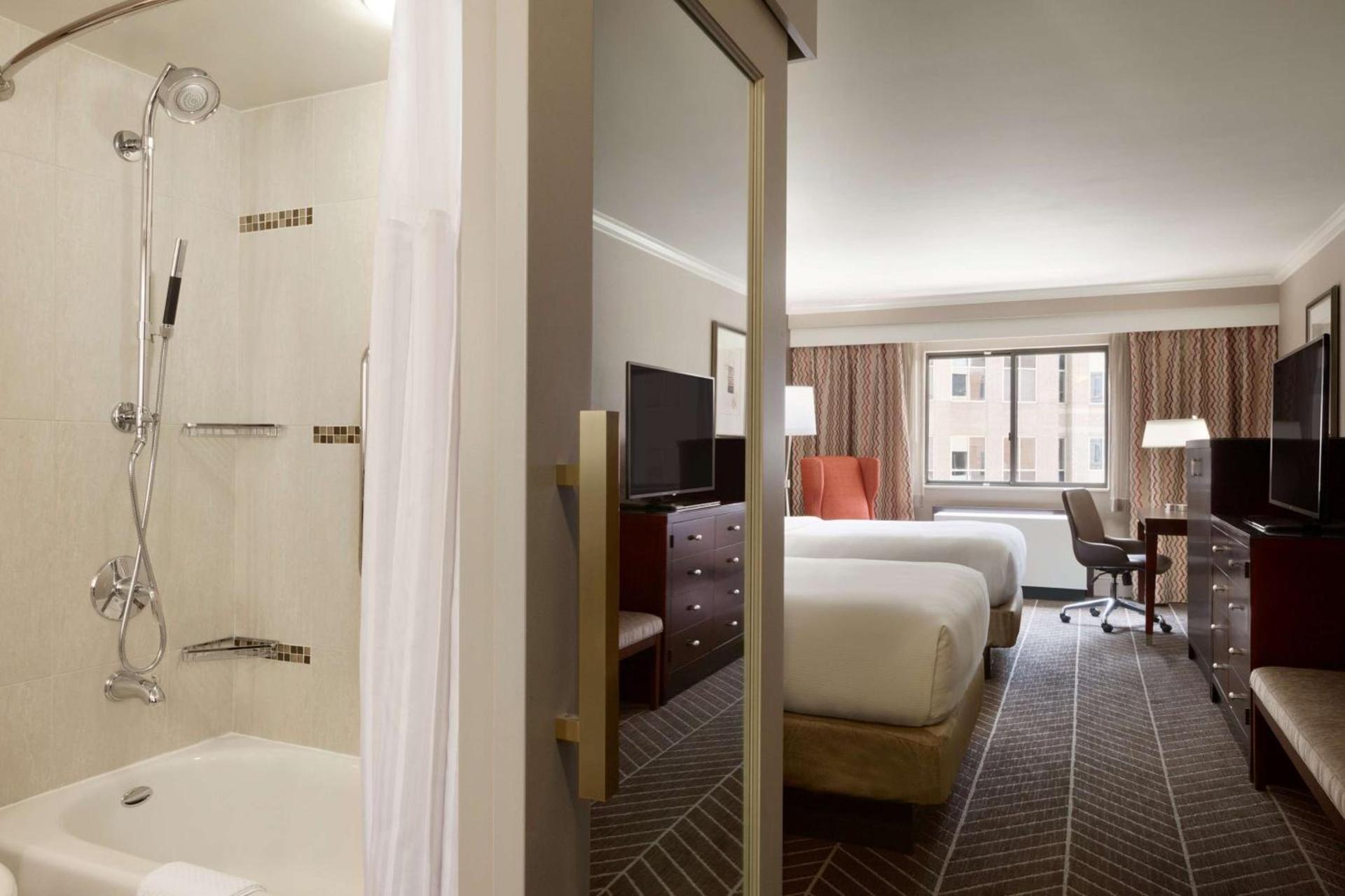 Hilton Arlington photo 18