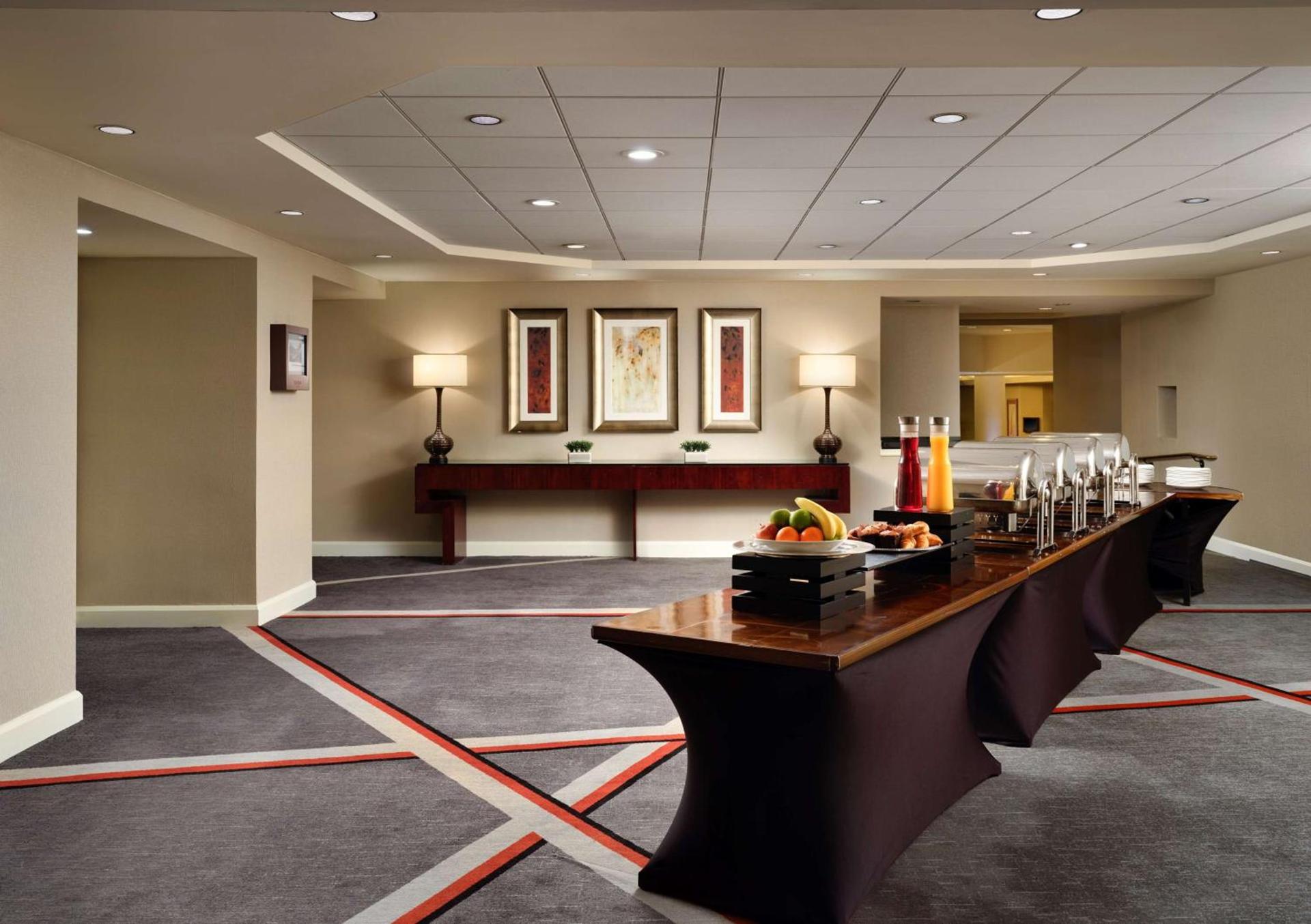 Hilton Arlington photo 36