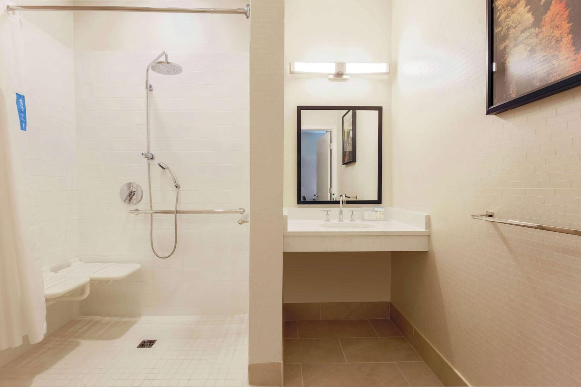 Hampton Inn & Suites Denver Tech Center photo 27
