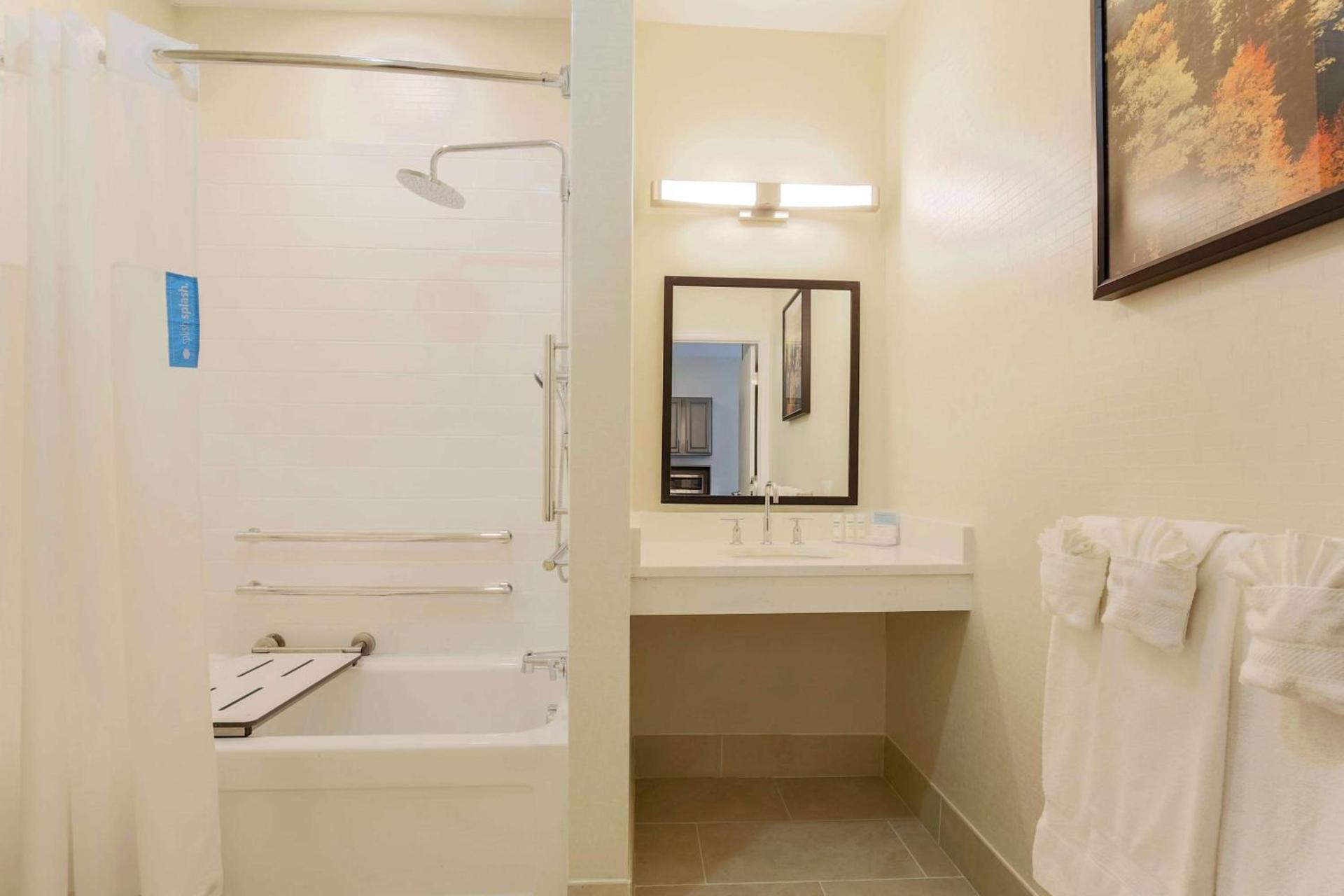 Hampton Inn & Suites Denver Tech Center photo 34