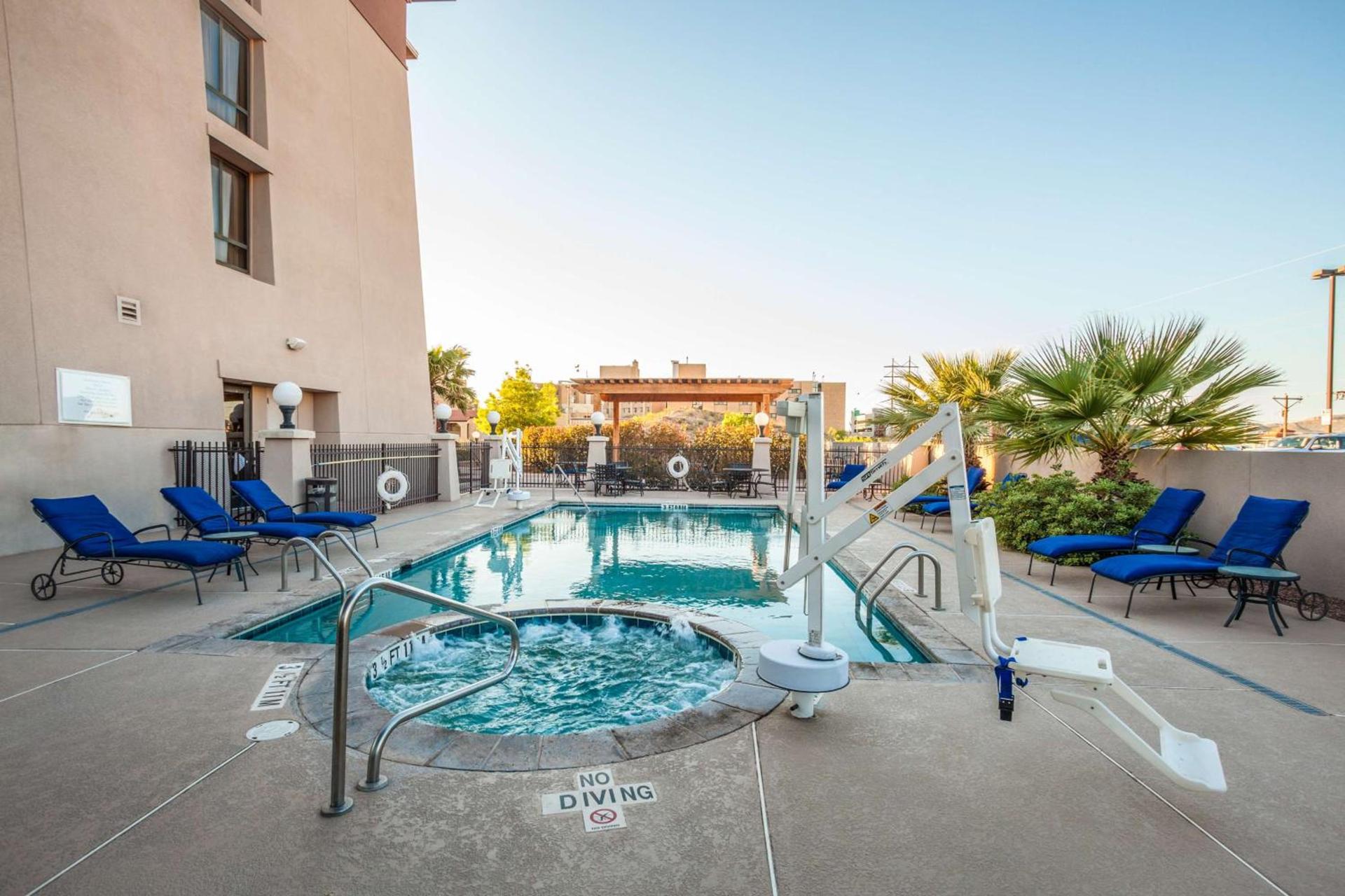 Hilton Garden Inn El Paso University photo 2