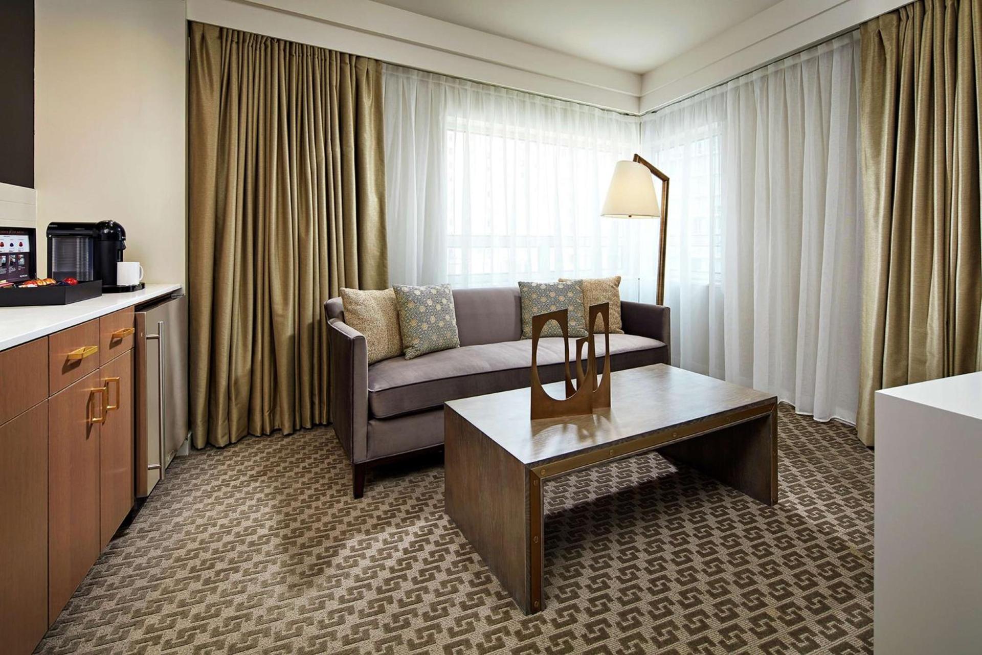 The Statler Dallas, Curio Collection By Hilton photo 55