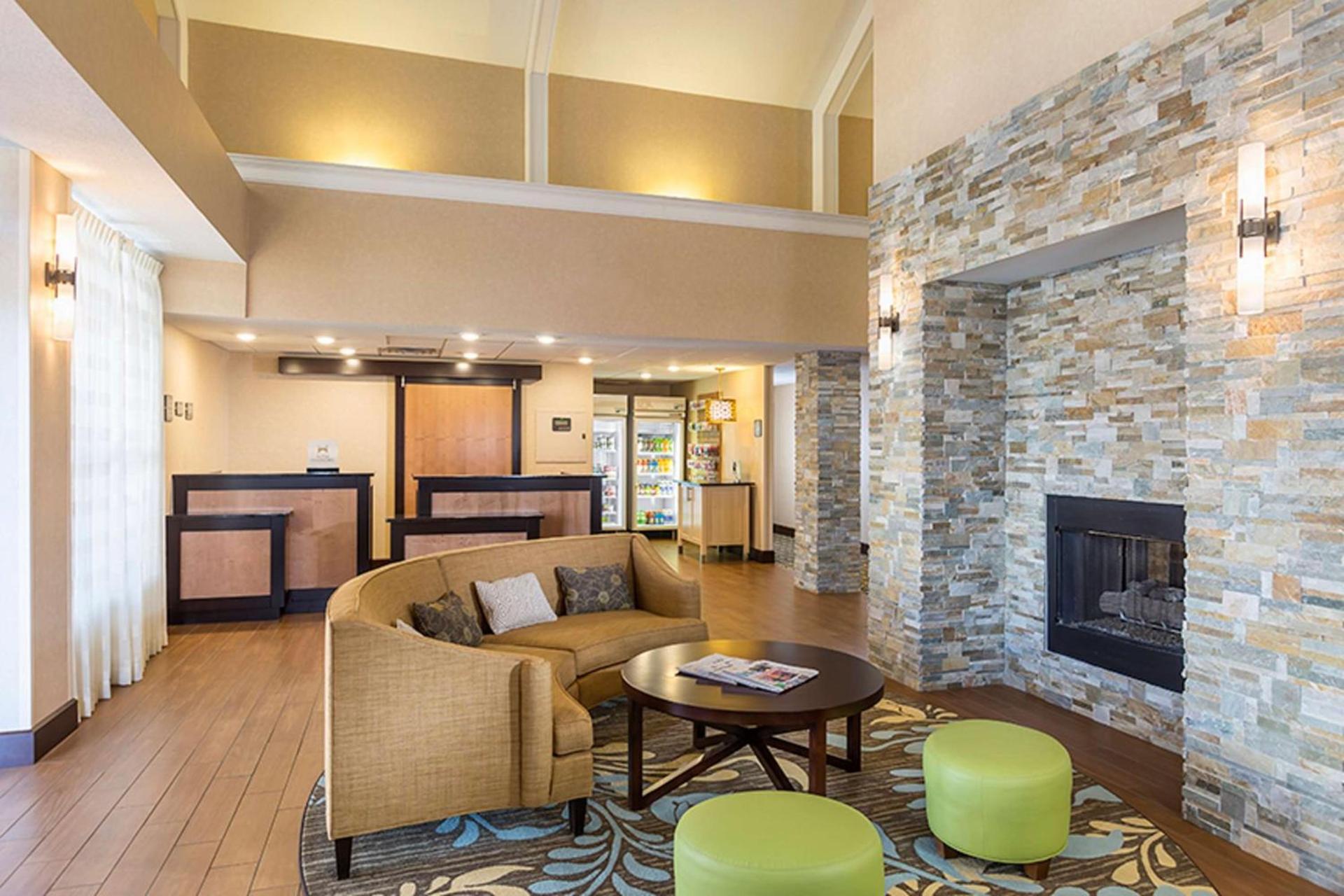 MainStay Suites photo 2