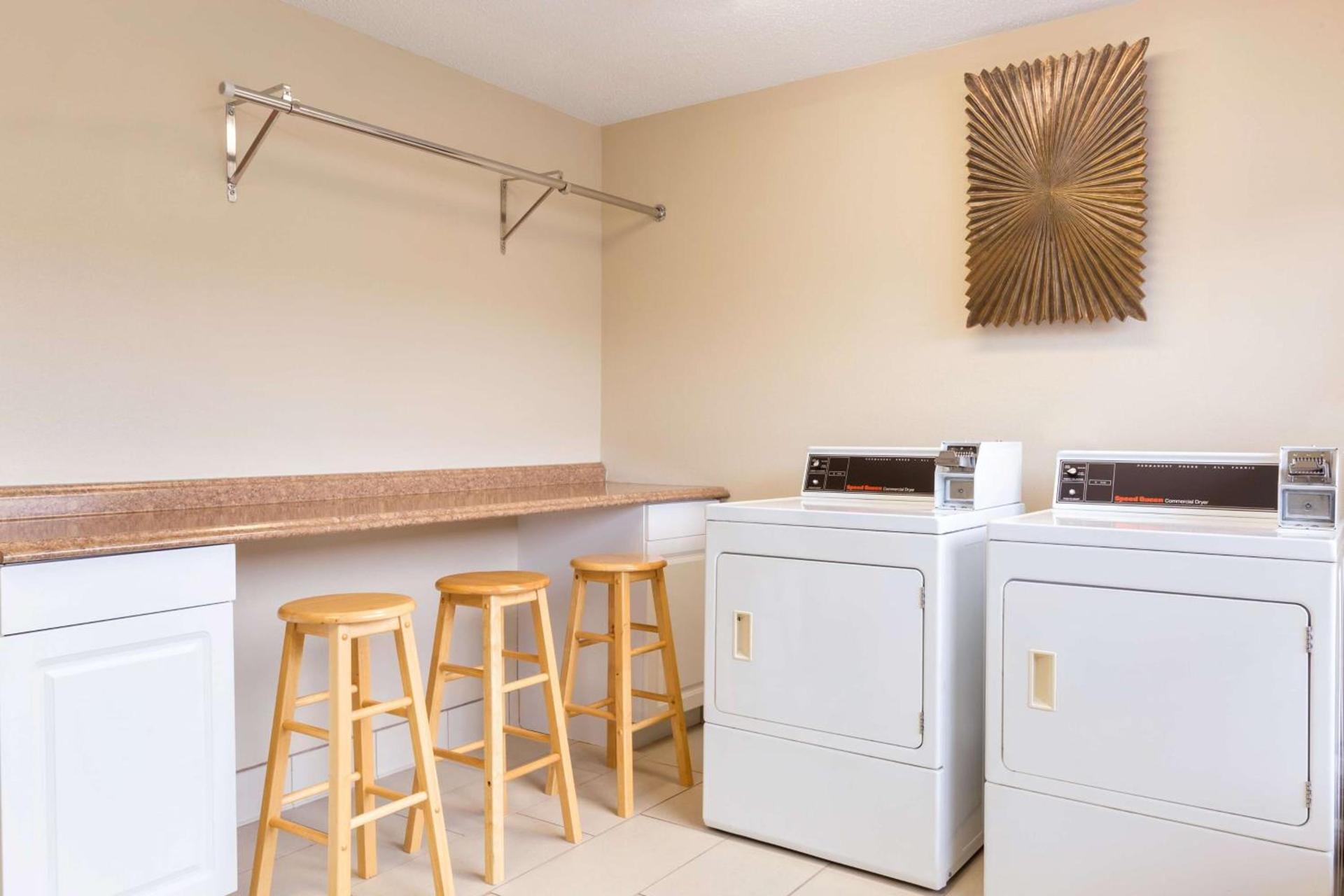 MainStay Suites photo 8
