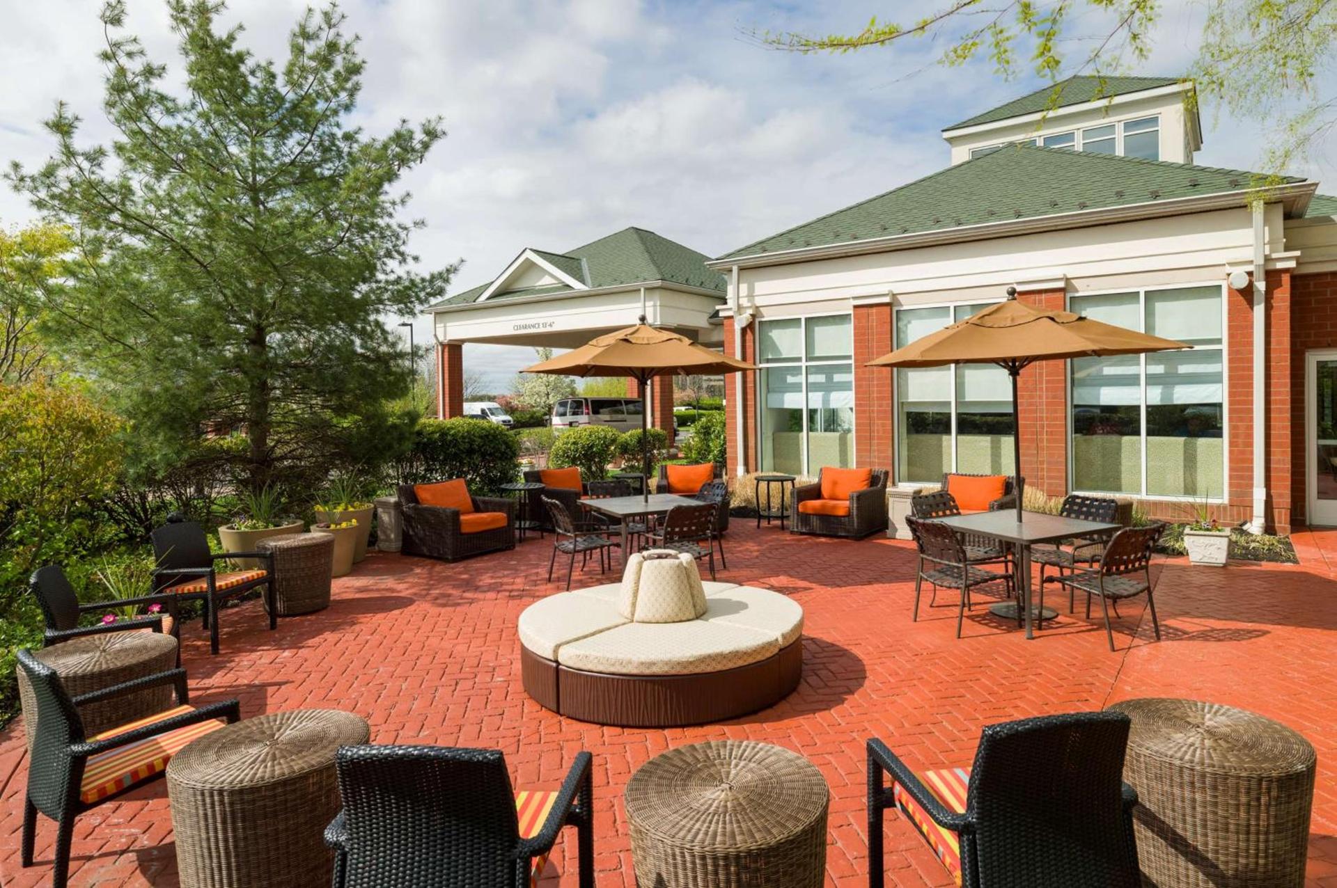 Hilton Garden Inn Edison/Raritan Center photo 2