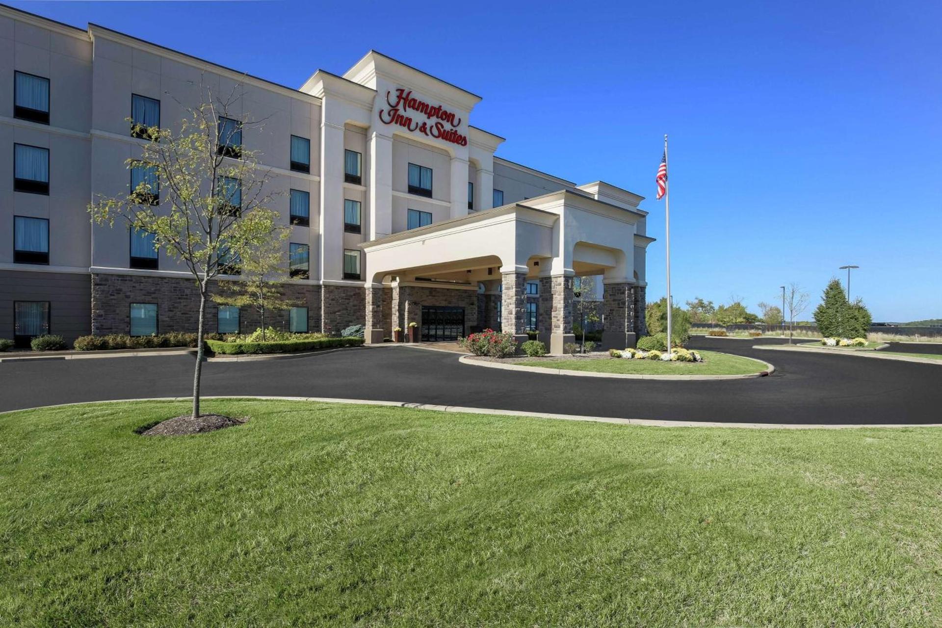 Hampton Inn & Suites Wheeling - The Highlands photo 4