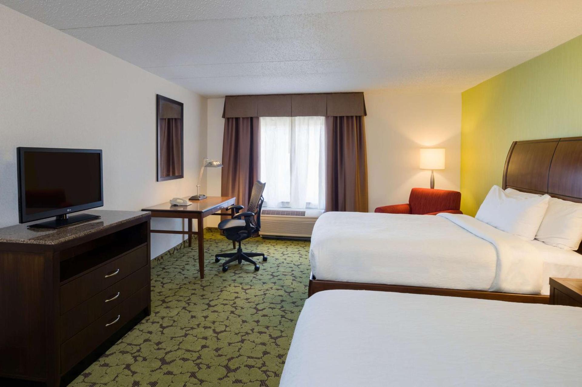 Hilton Garden Inn Edison/Raritan Center photo 19